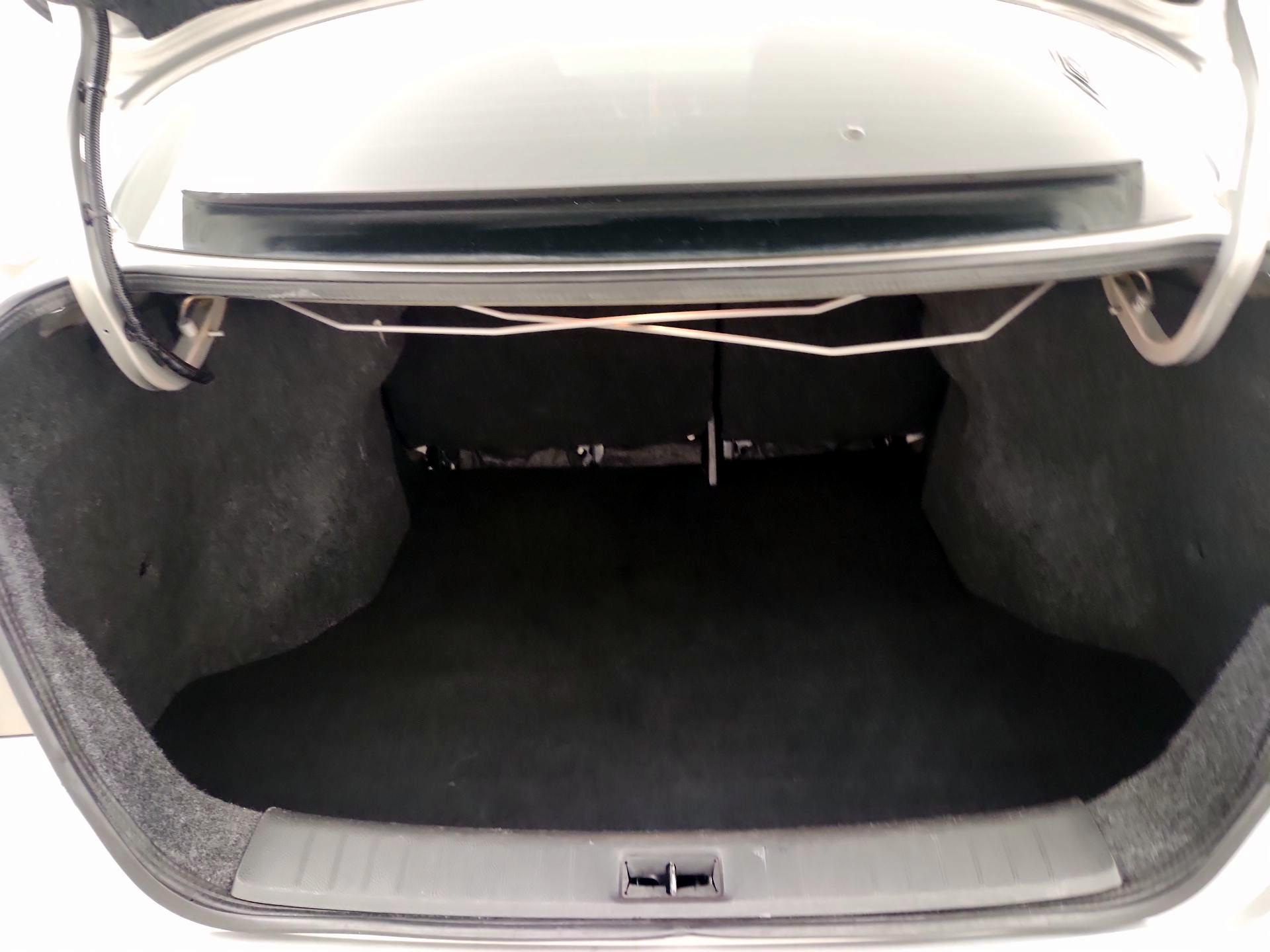Thumbnail: 2015 Nissan Sentra - 19