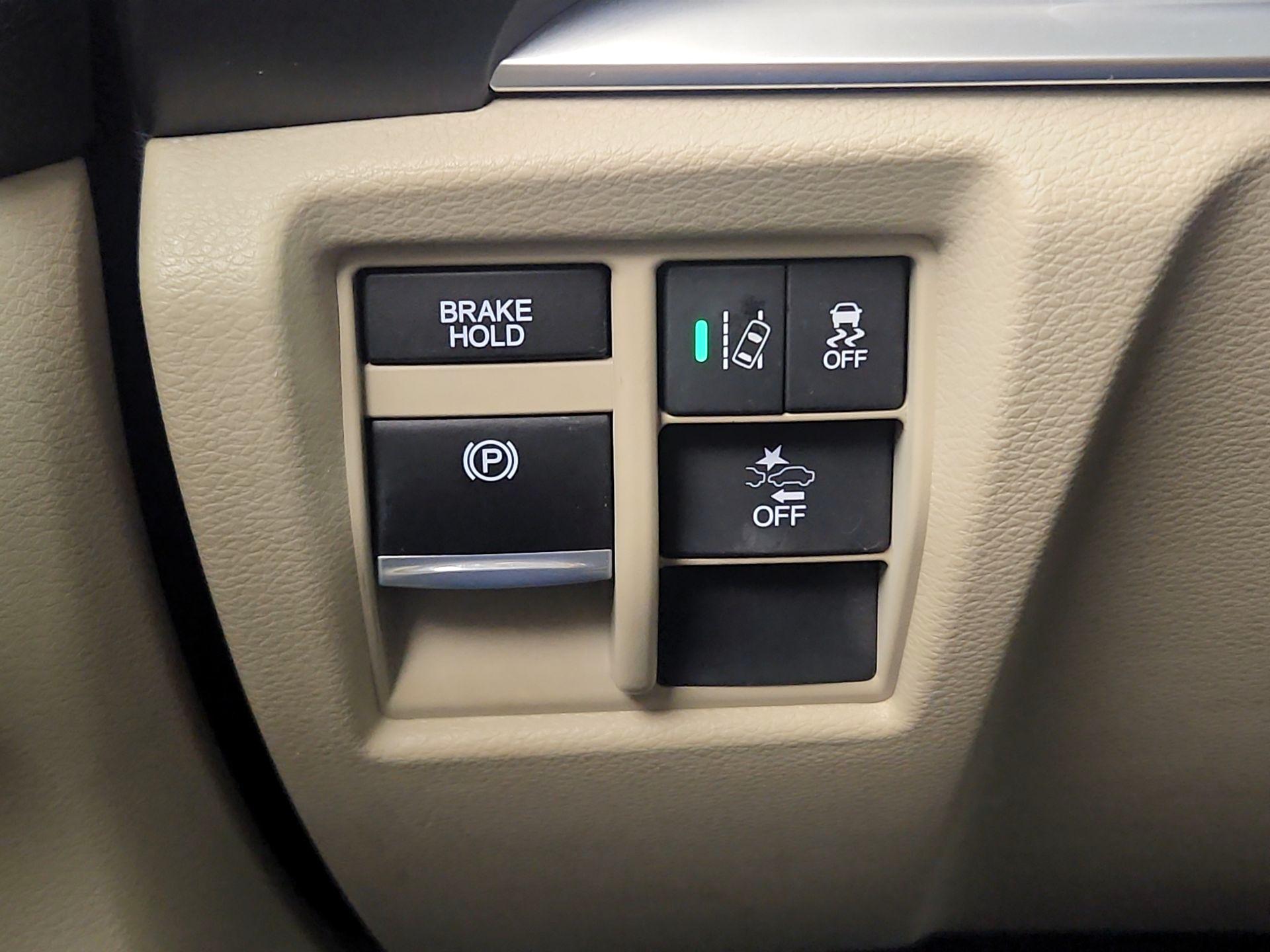 Thumbnail: 2019 Acura MDX - 13