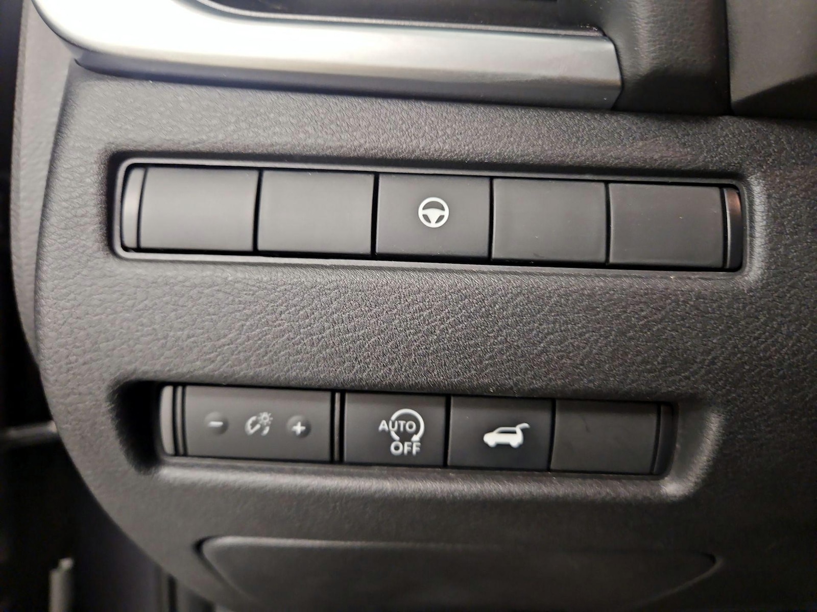 2024 Nissan Rogue SV - Photo 14