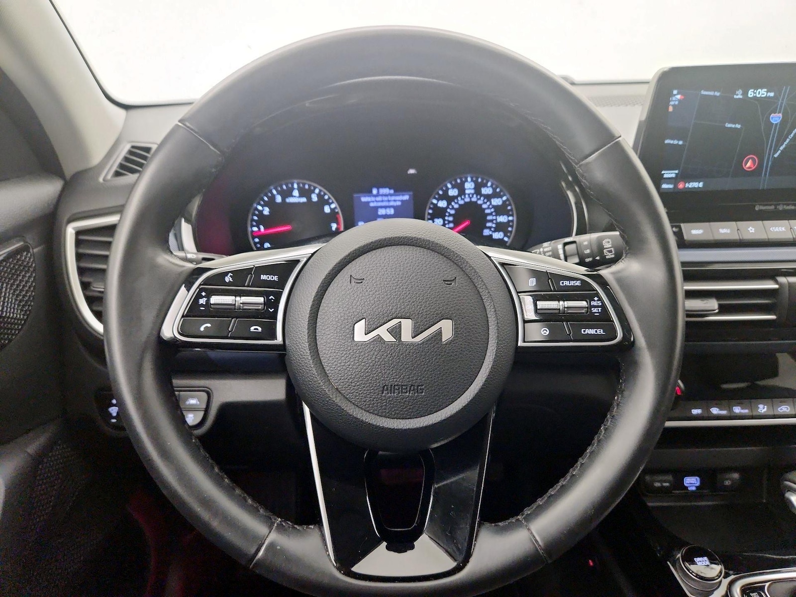 2022 Kia Seltos S - Photo 11