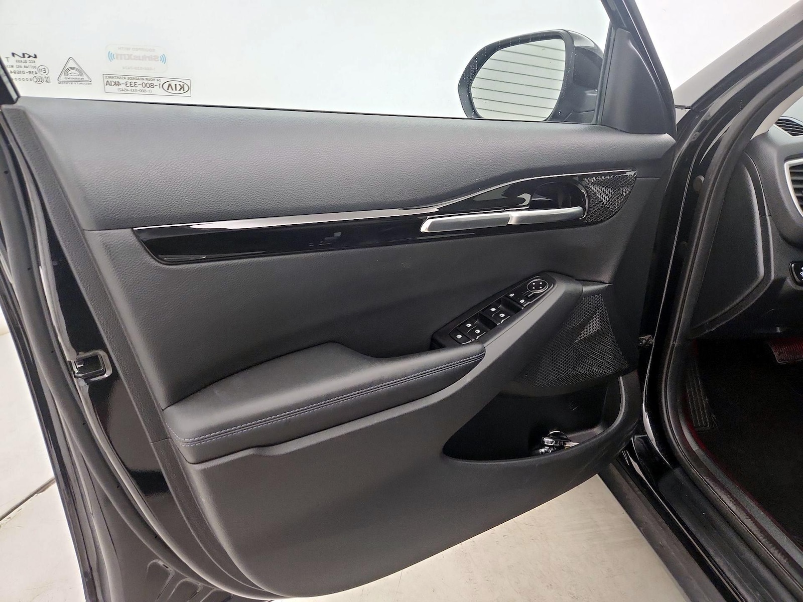 2022 Kia Seltos S - Photo 13