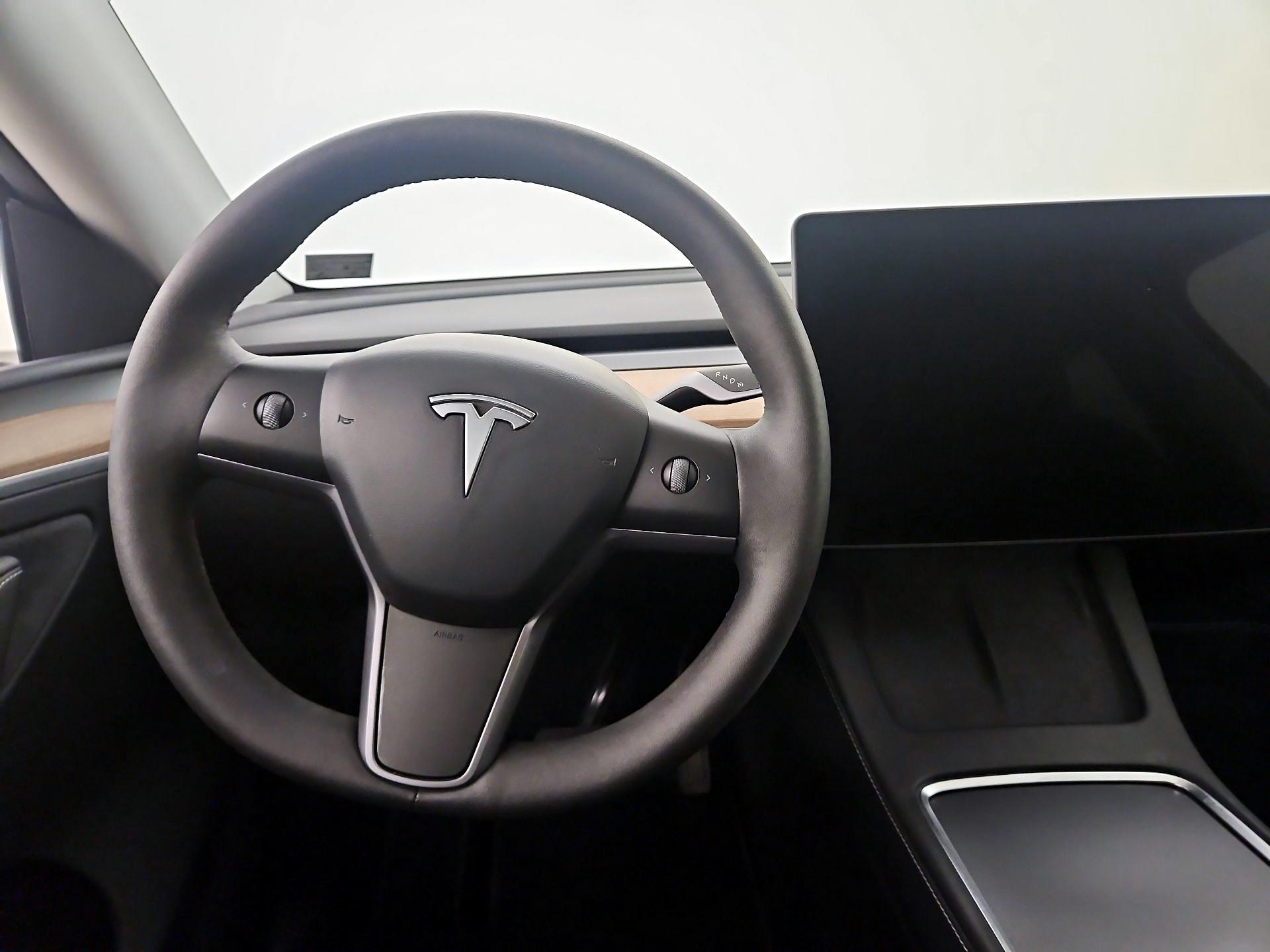 Thumbnail: 2024 Tesla Model Y - 10