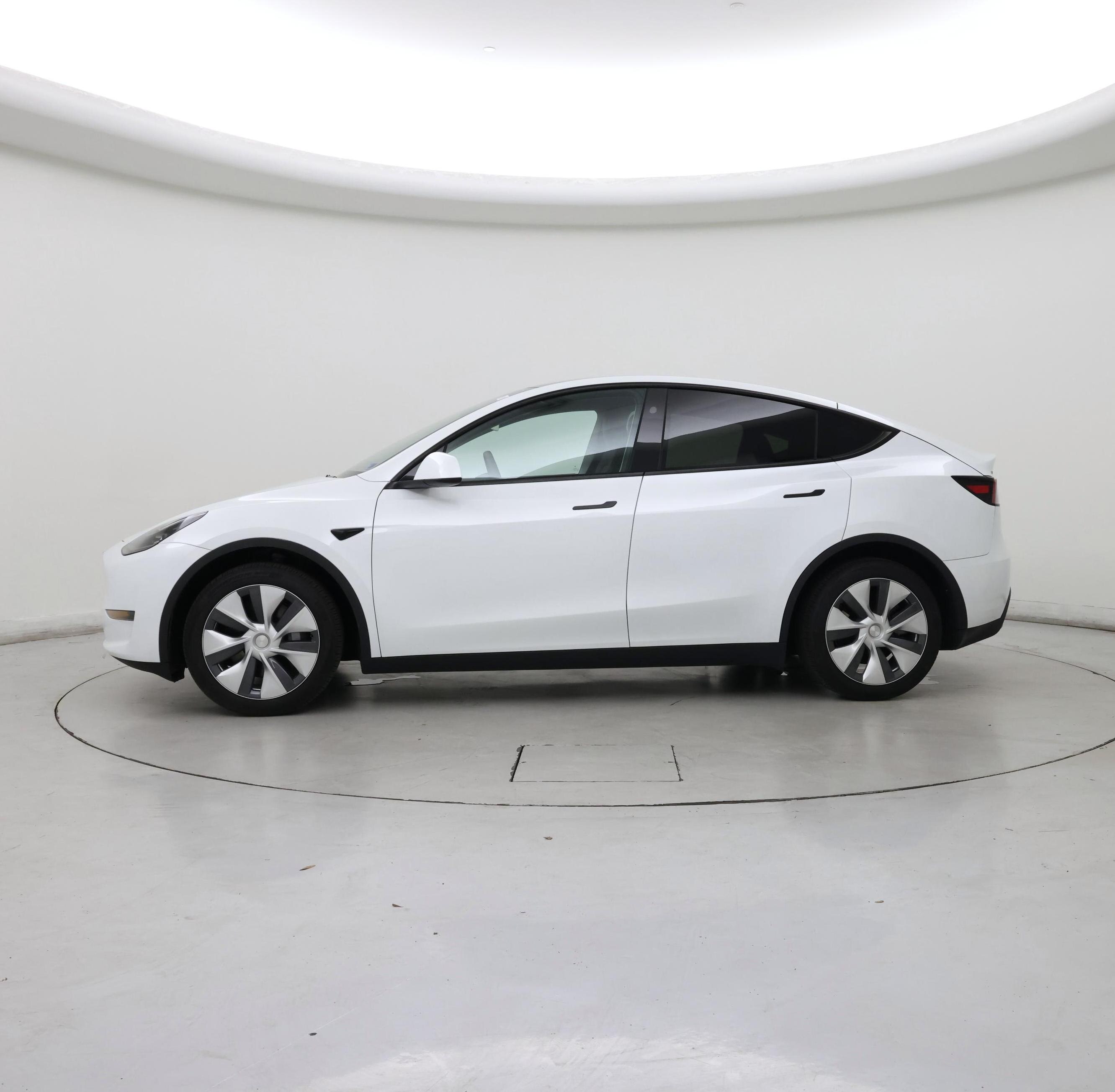 Thumbnail: 2024 Tesla Model Y - 3