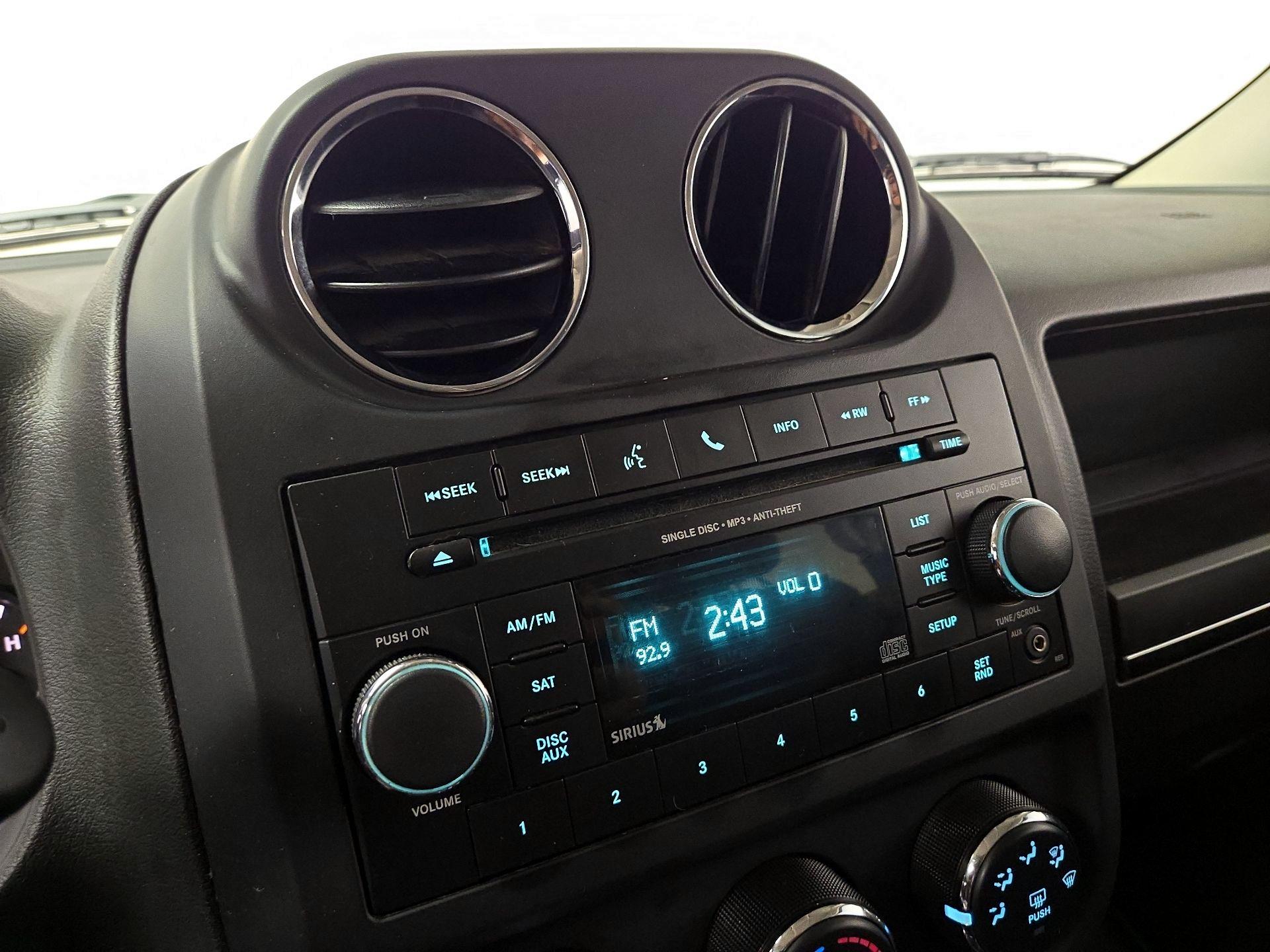 Thumbnail: 2016 Jeep Patriot - 13
