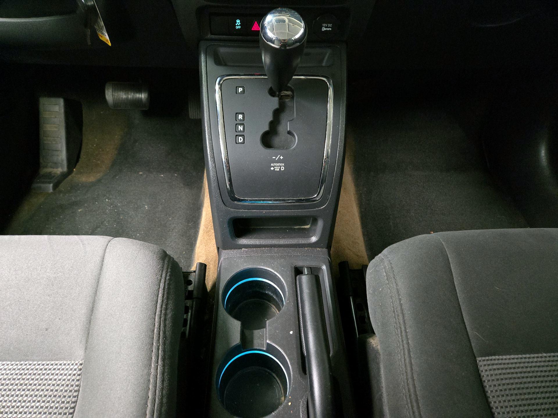 Thumbnail: 2016 Jeep Patriot - 15