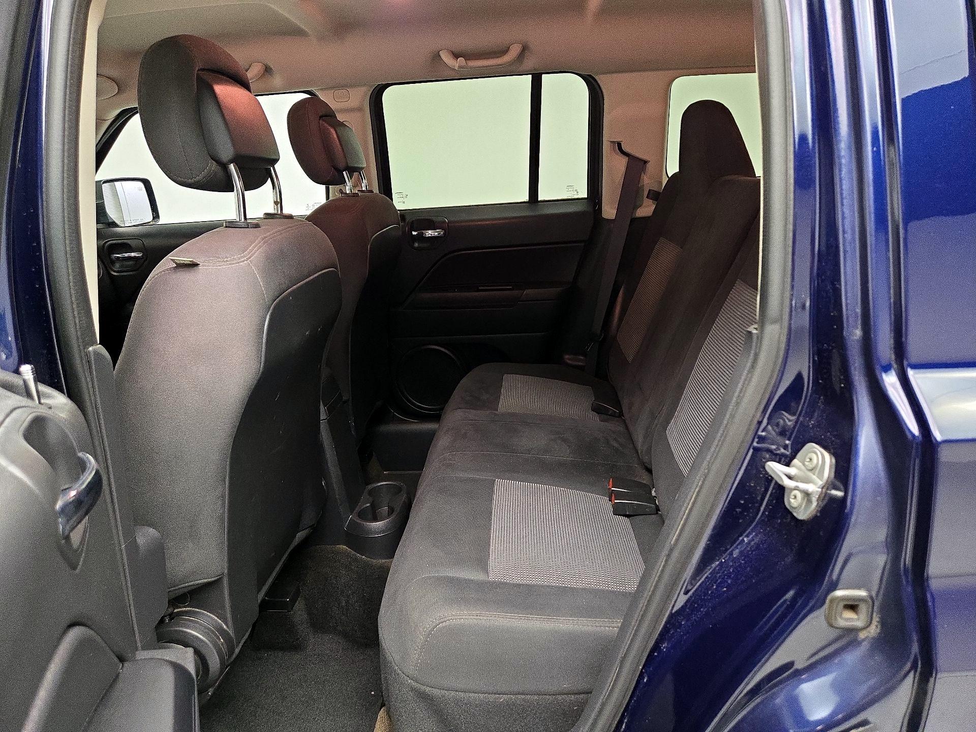 Thumbnail: 2016 Jeep Patriot - 17