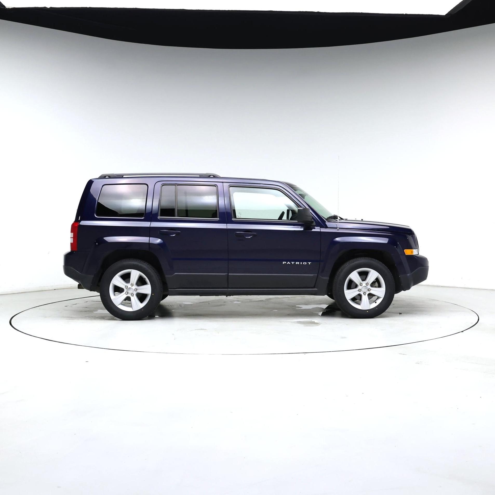 Thumbnail: 2016 Jeep Patriot - 7