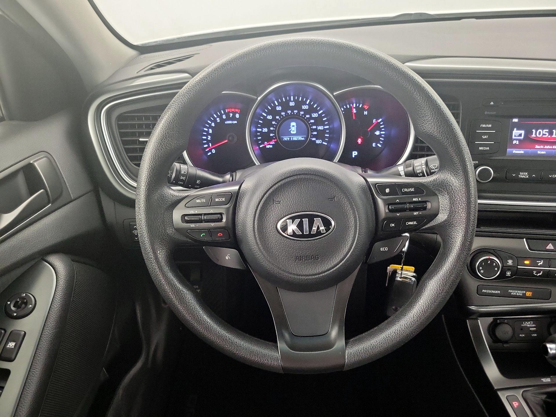 Thumbnail: 2015 Kia Optima - 10