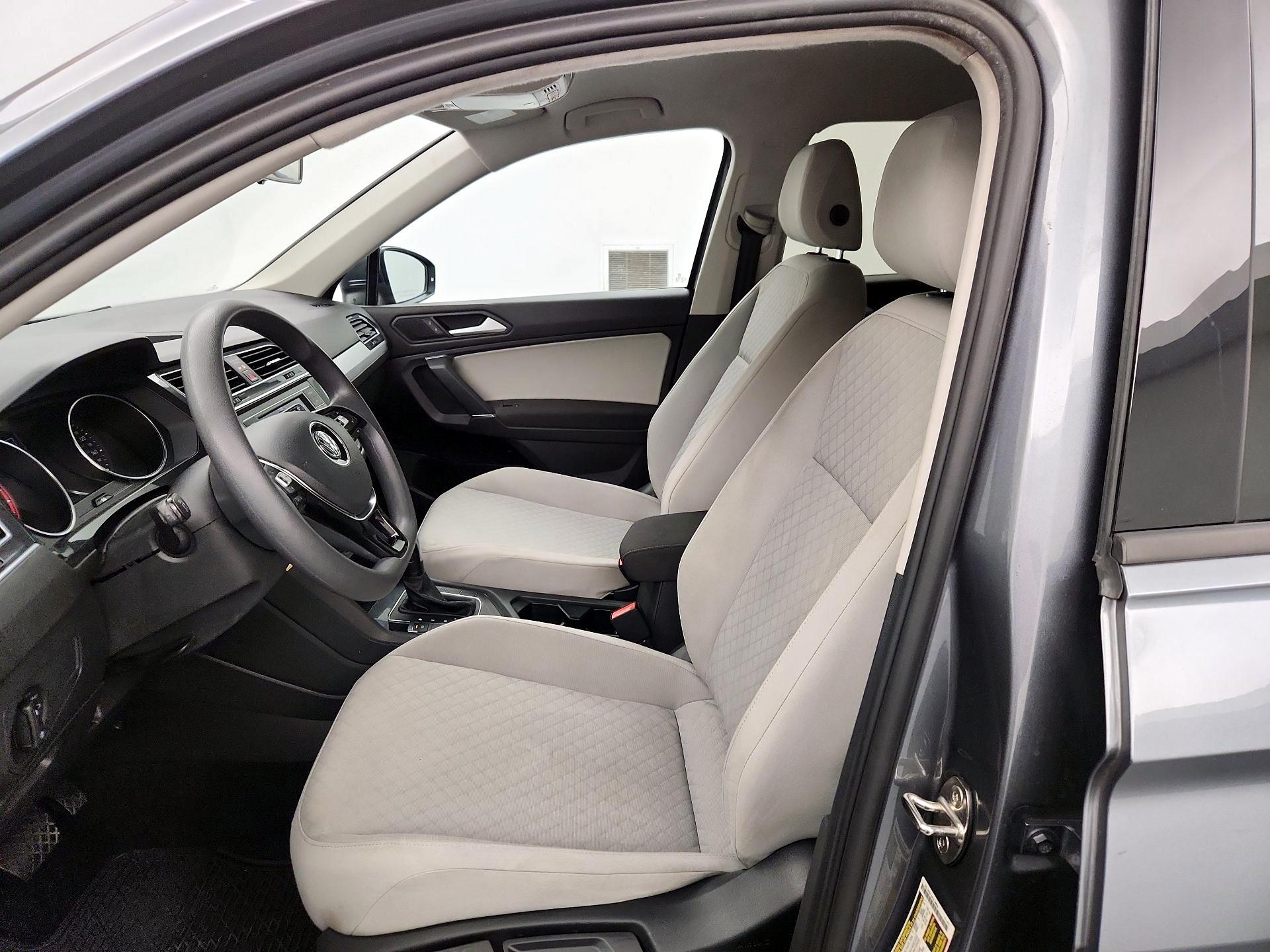 Thumbnail: 2020 Volkswagen Tiguan - 11