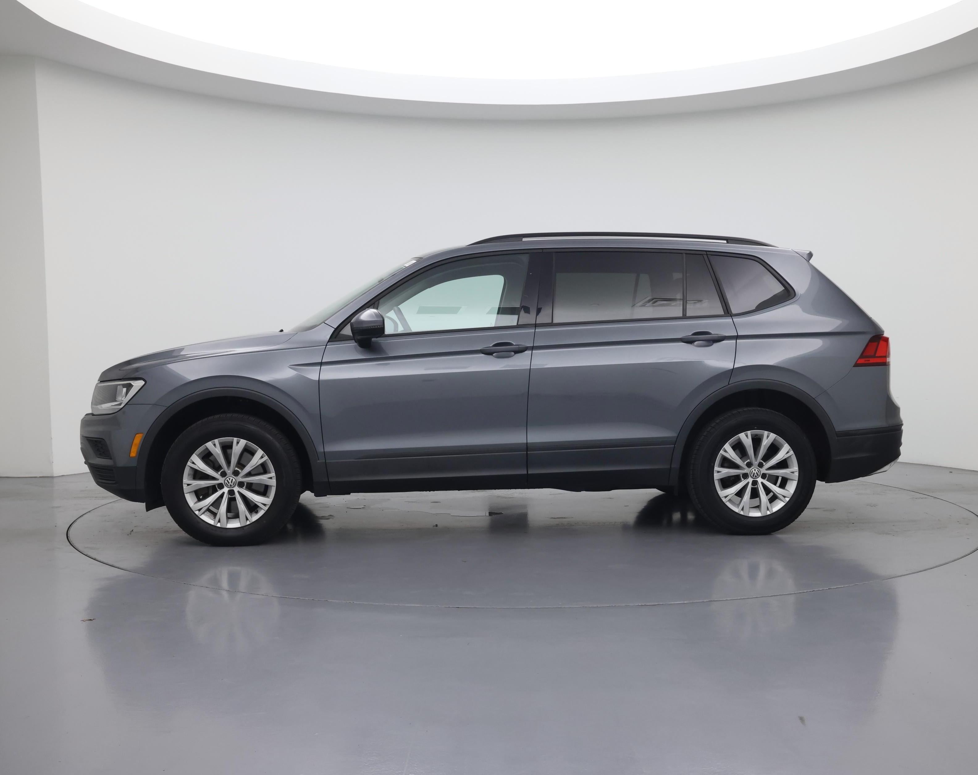 Thumbnail: 2020 Volkswagen Tiguan - 3