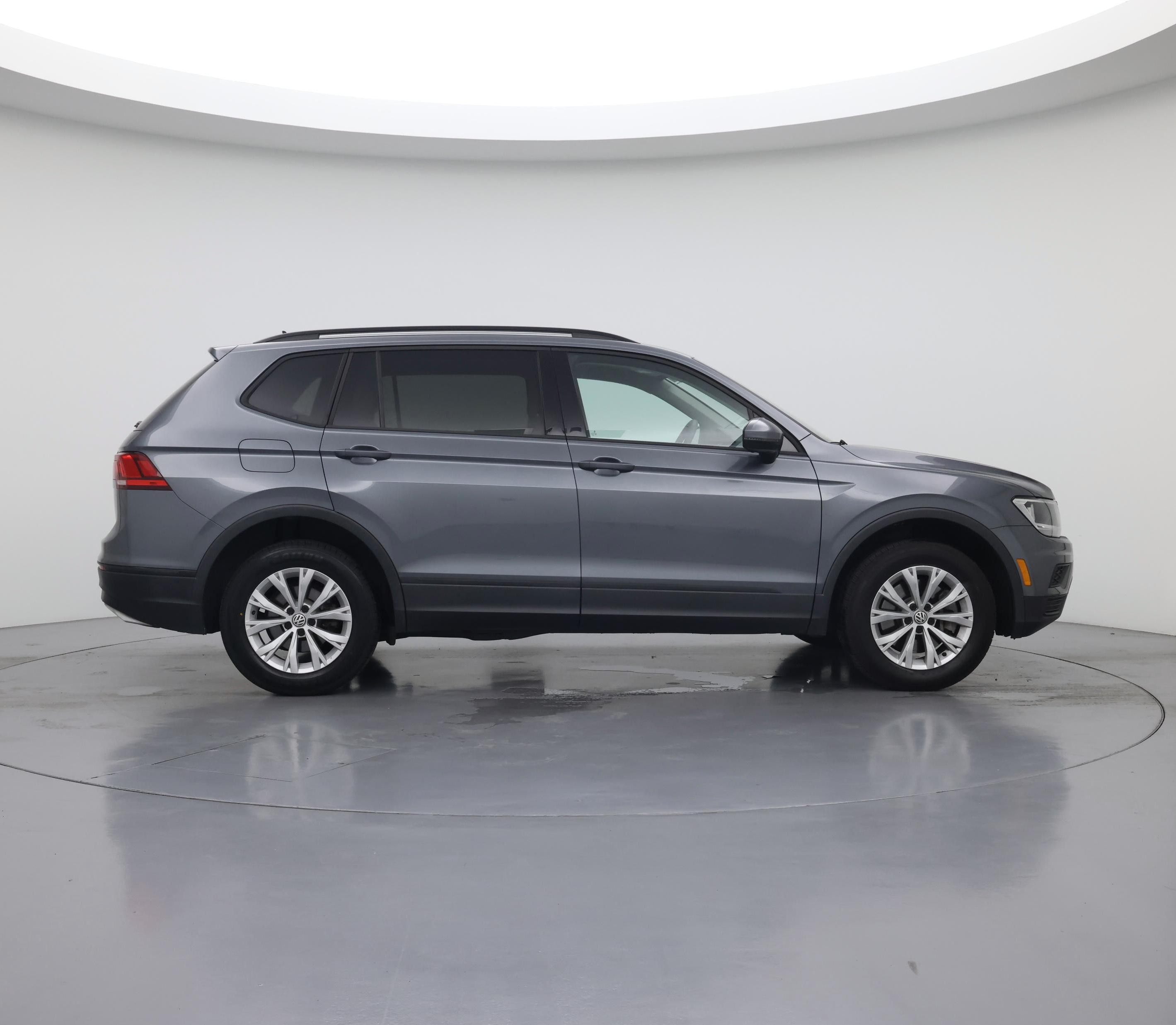 Thumbnail: 2020 Volkswagen Tiguan - 7