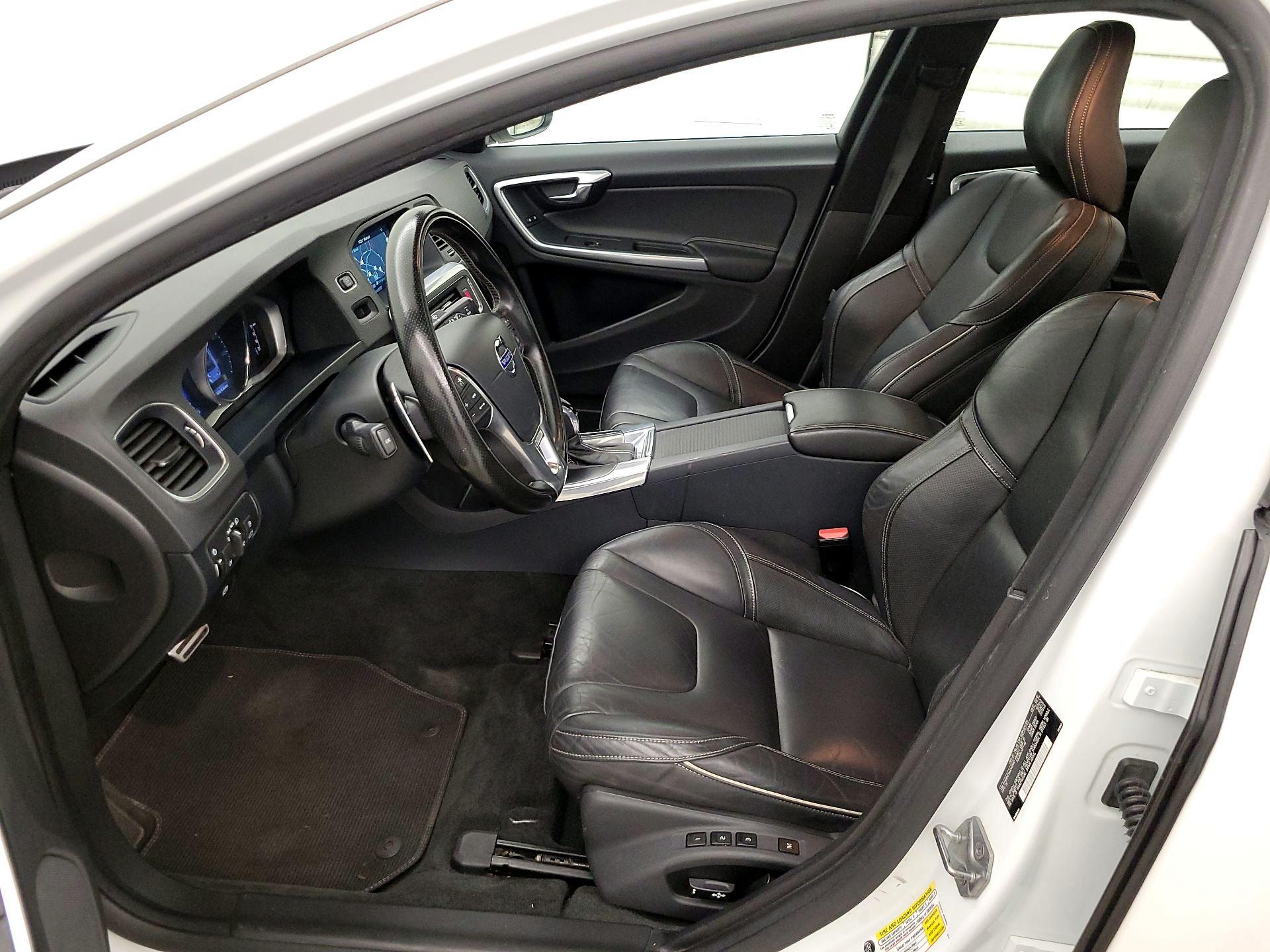 Thumbnail: 2016 Volvo S60 - 11