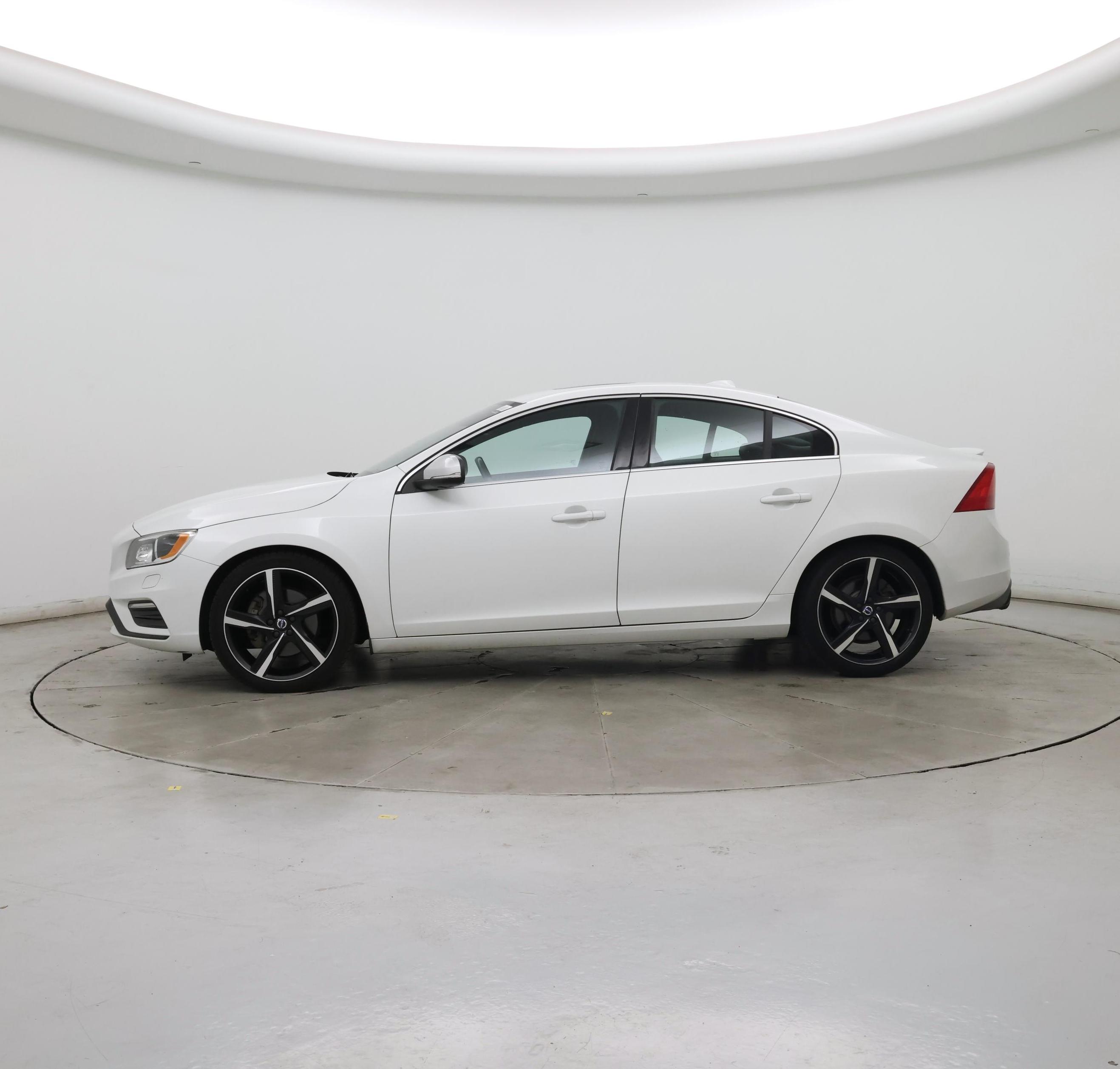Thumbnail: 2016 Volvo S60 - 3