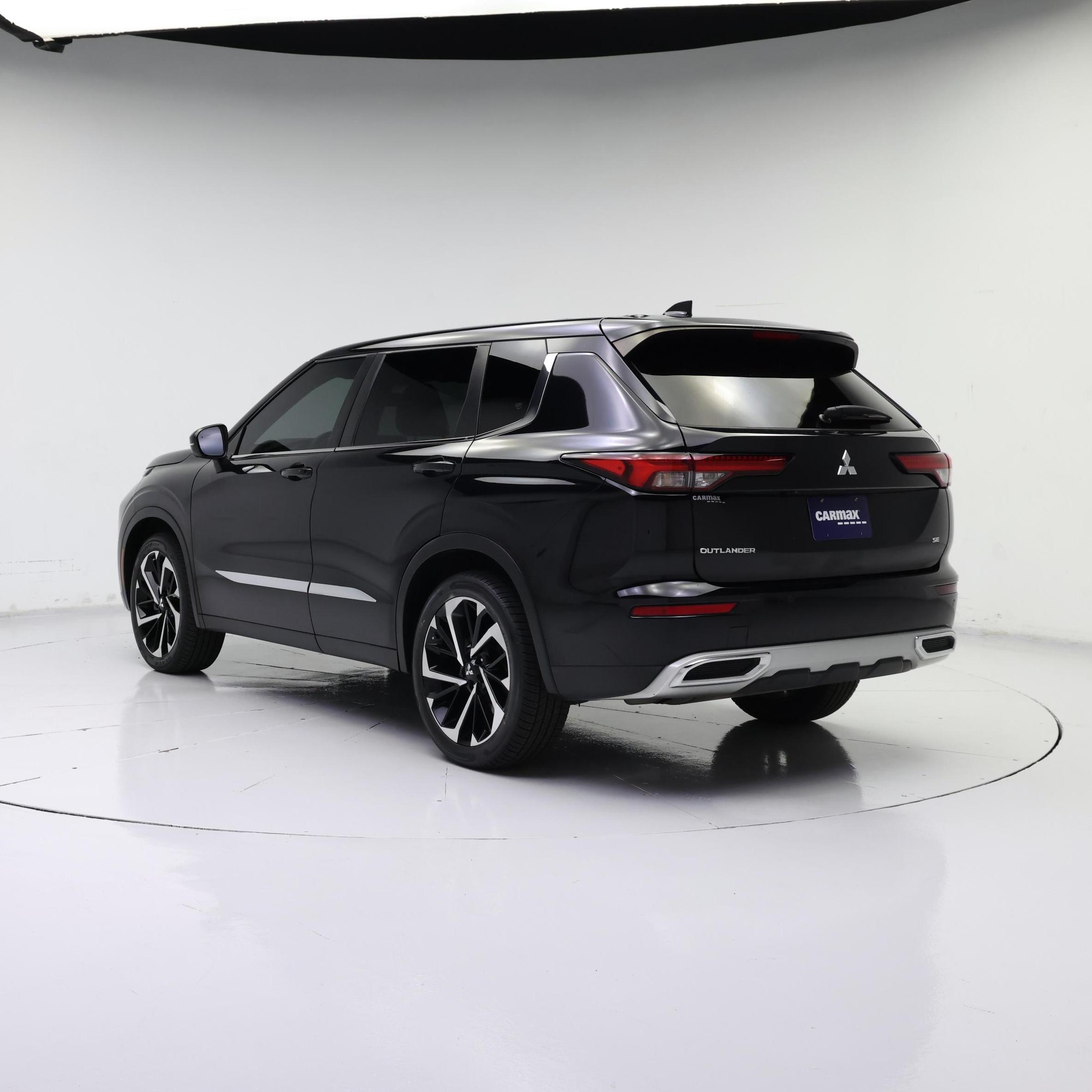Thumbnail: 2022 Mitsubishi Outlander - 2