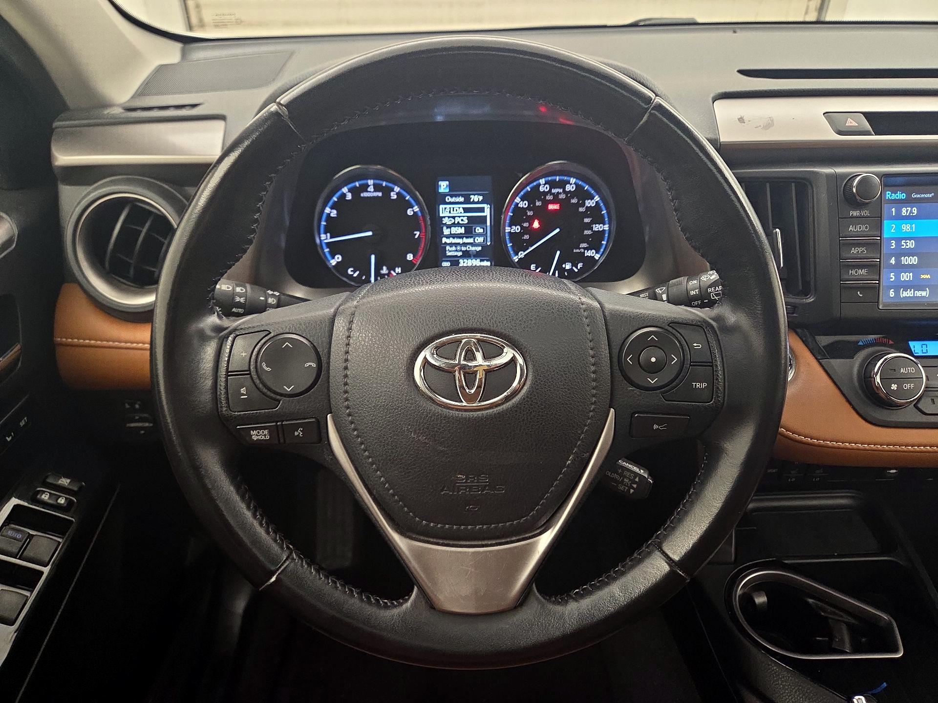Thumbnail: 2016 Toyota RAV4 - 10