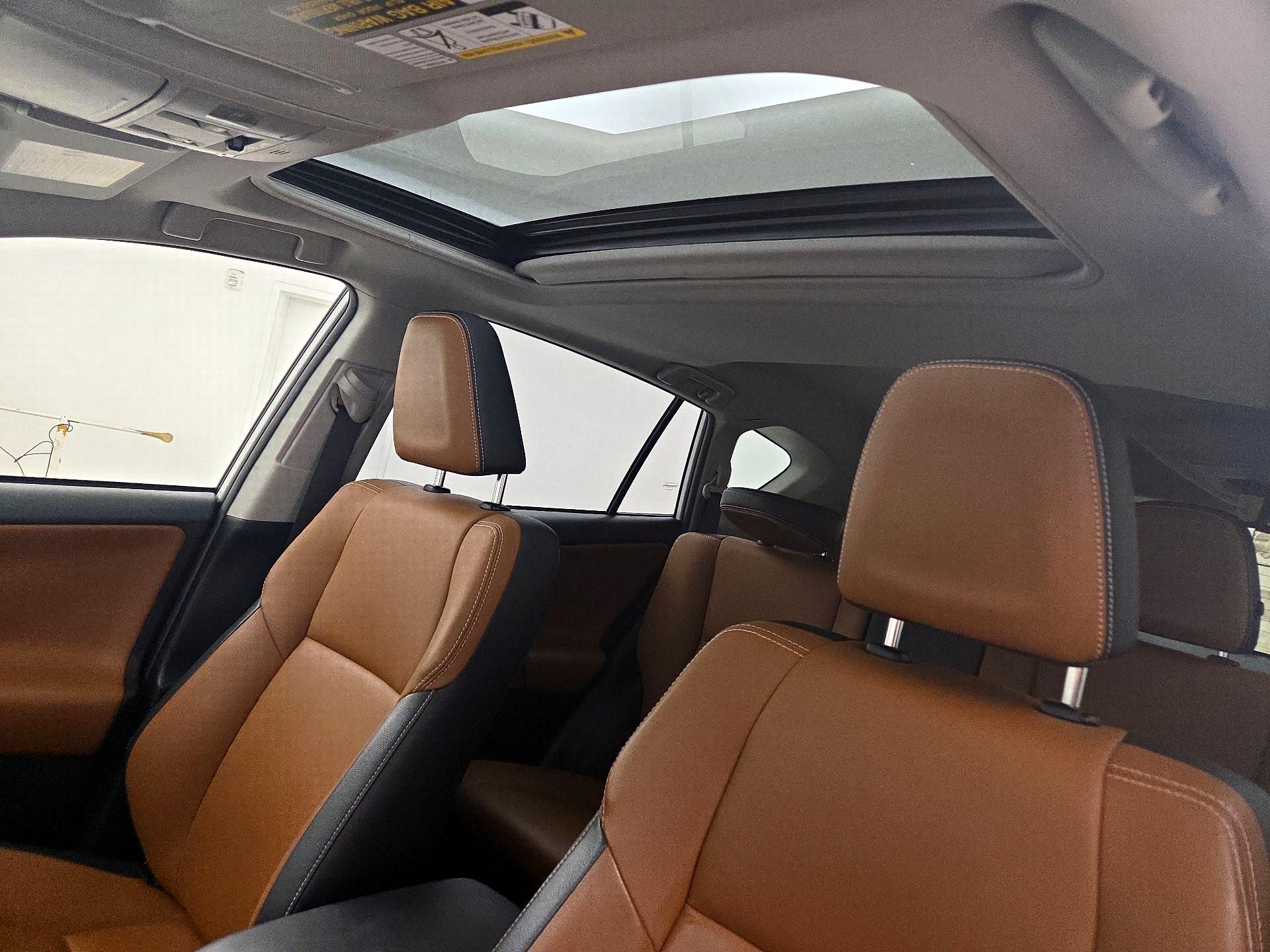 Thumbnail: 2016 Toyota RAV4 - 19