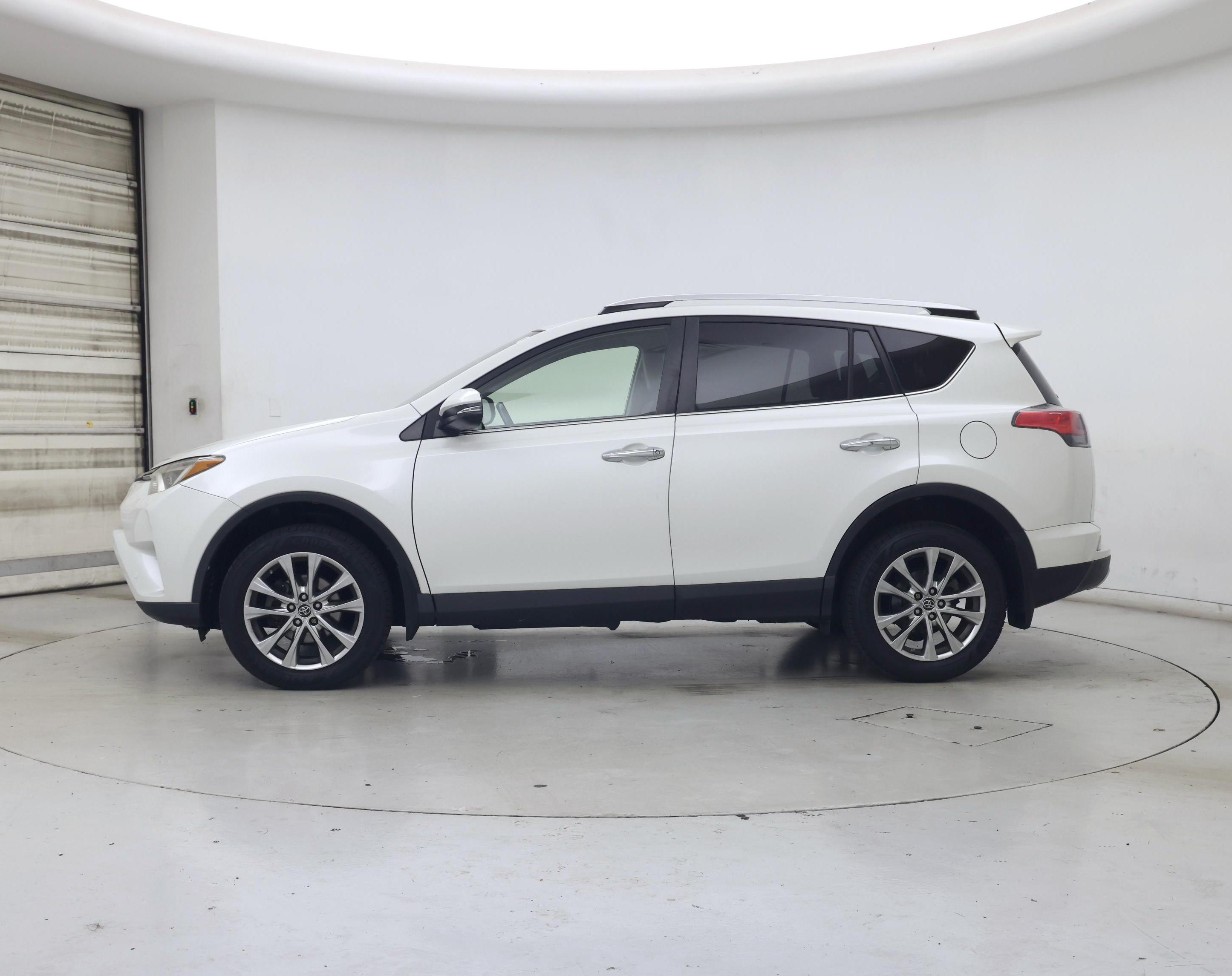 Thumbnail: 2016 Toyota RAV4 - 3
