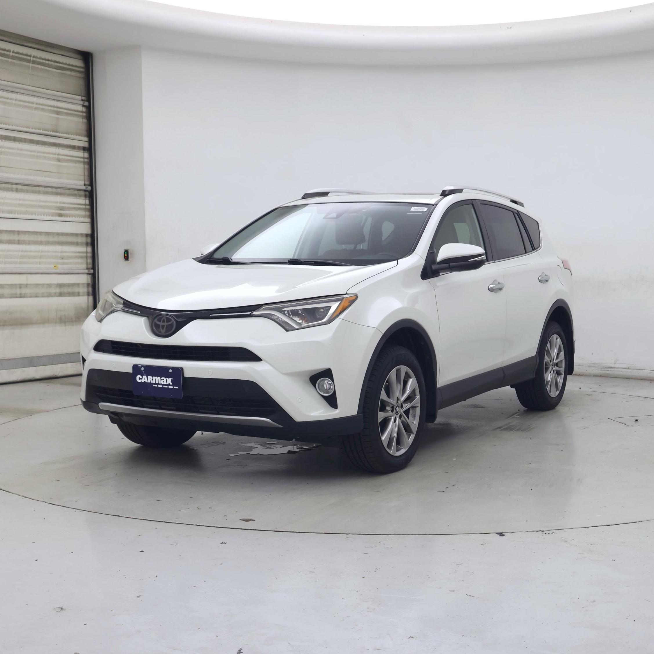 Thumbnail: 2016 Toyota RAV4 - 4