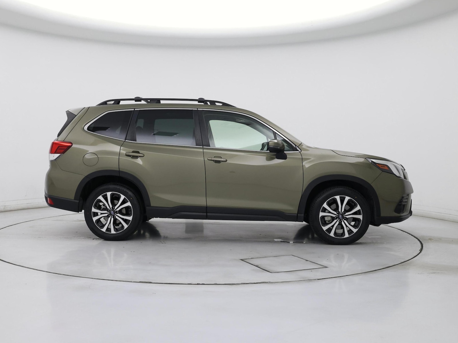 2022 Subaru Forester Limited - Photo 8