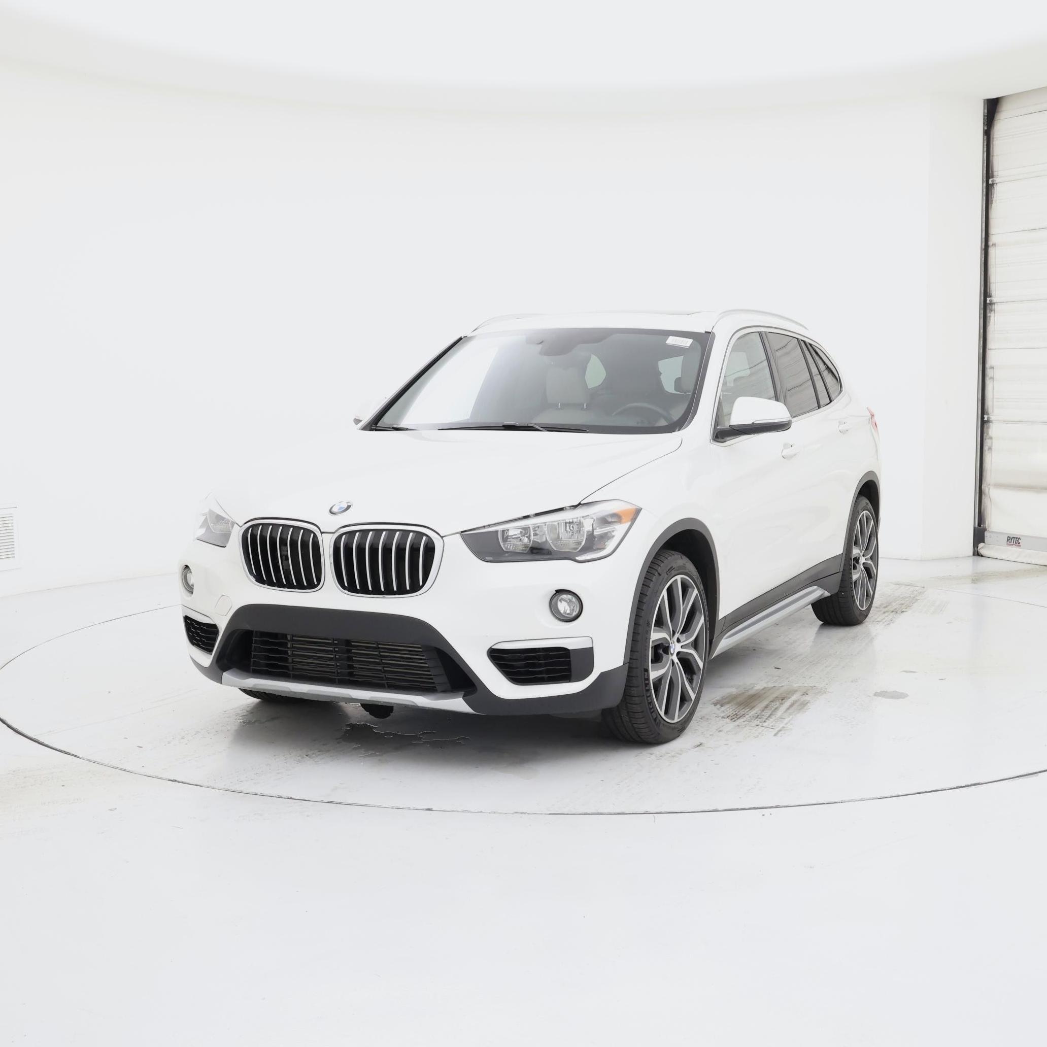 Thumbnail: 2018 BMW X1 - 4