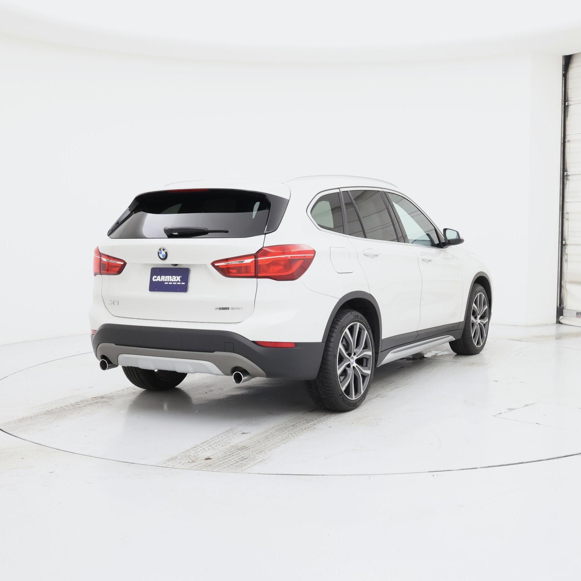 Thumbnail: 2018 BMW X1 - 8