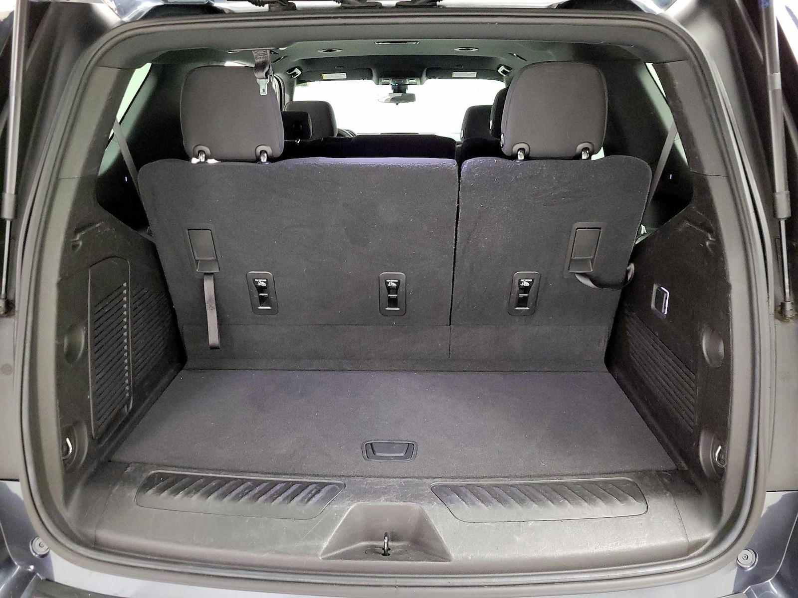 2021 Chevrolet Tahoe LS - Photo 23