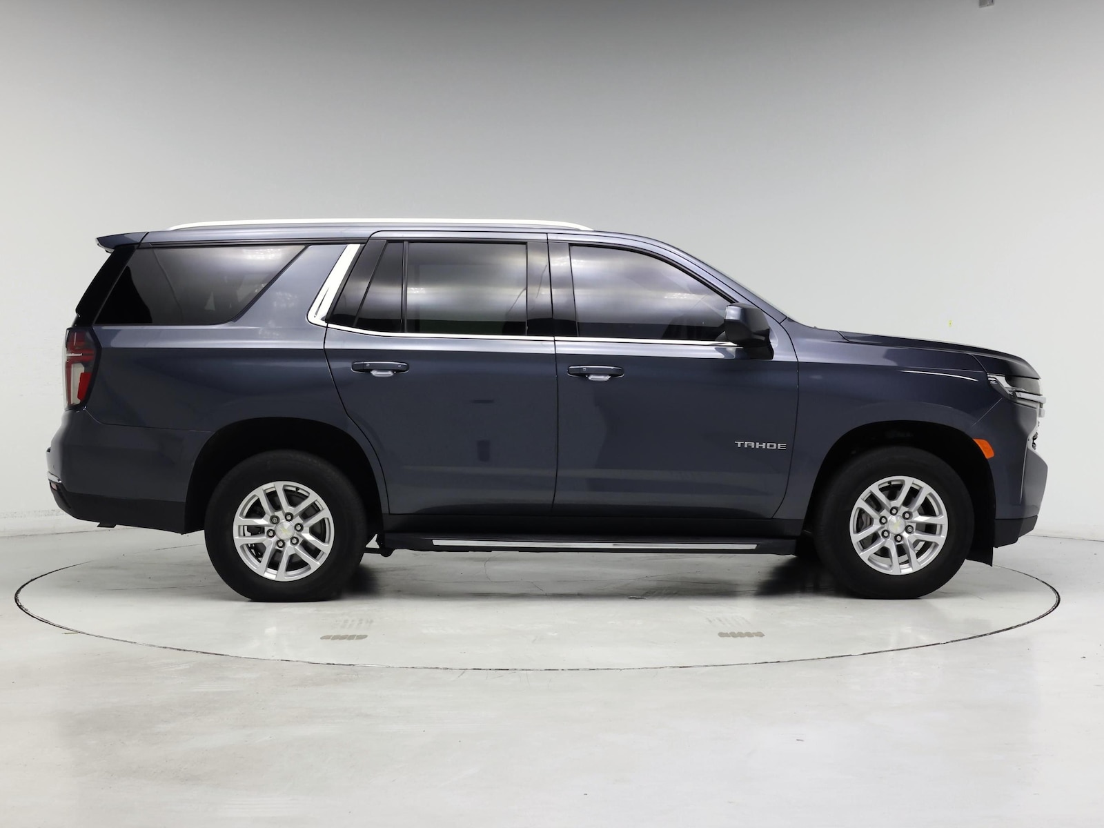 2021 Chevrolet Tahoe LS - Photo 8