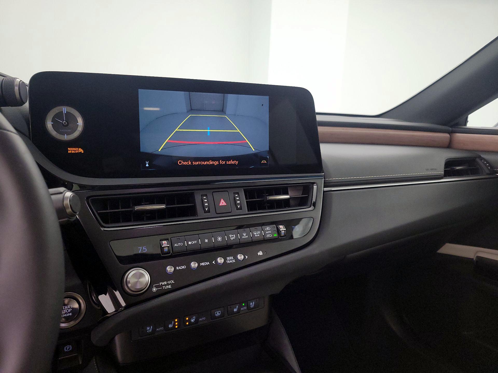Thumbnail: 2025 Lexus ES - 14