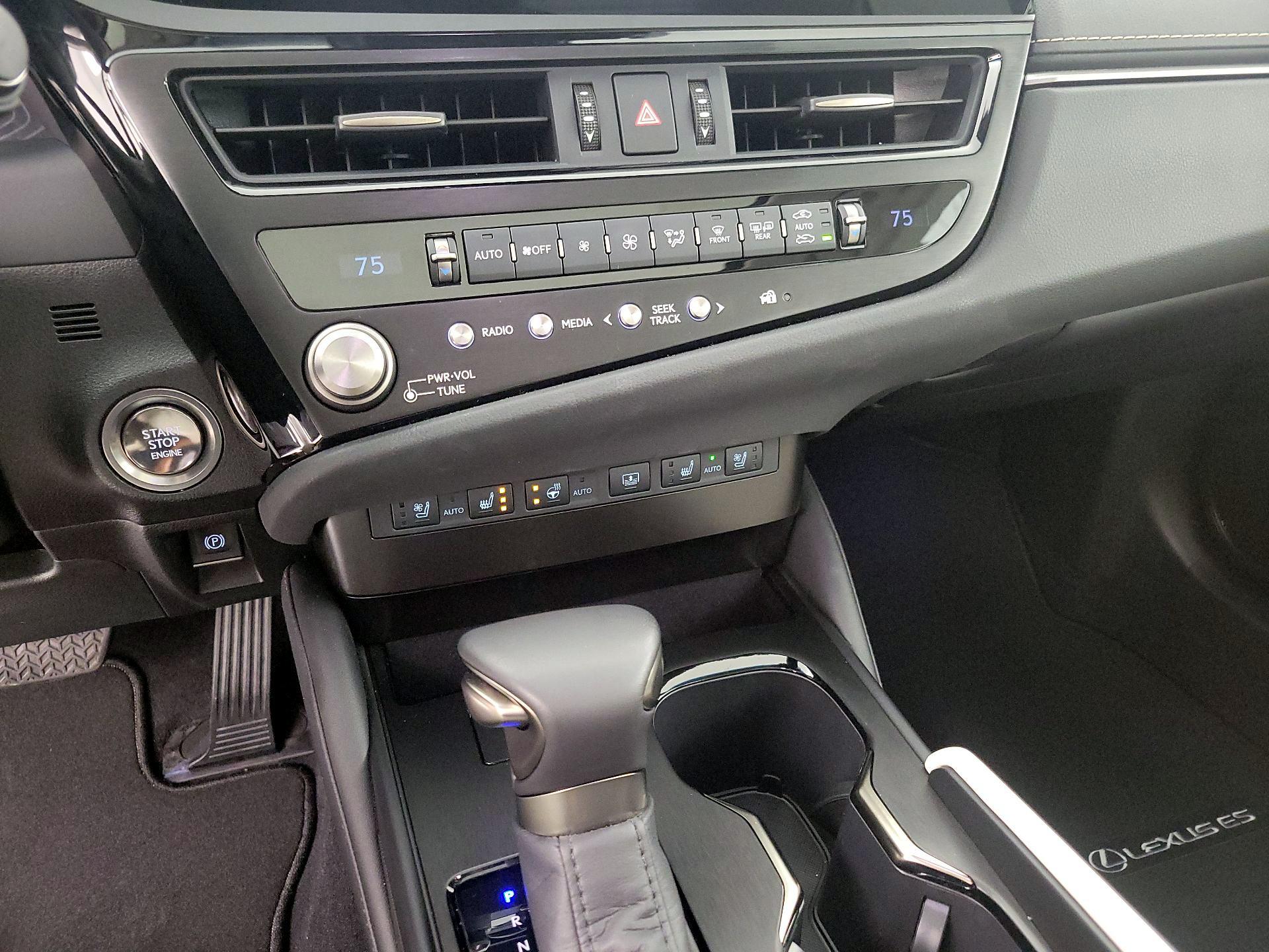 Thumbnail: 2025 Lexus ES - 16