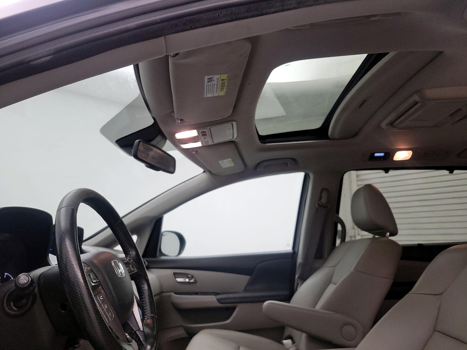 Sunroof(s) & Overhead Airbags