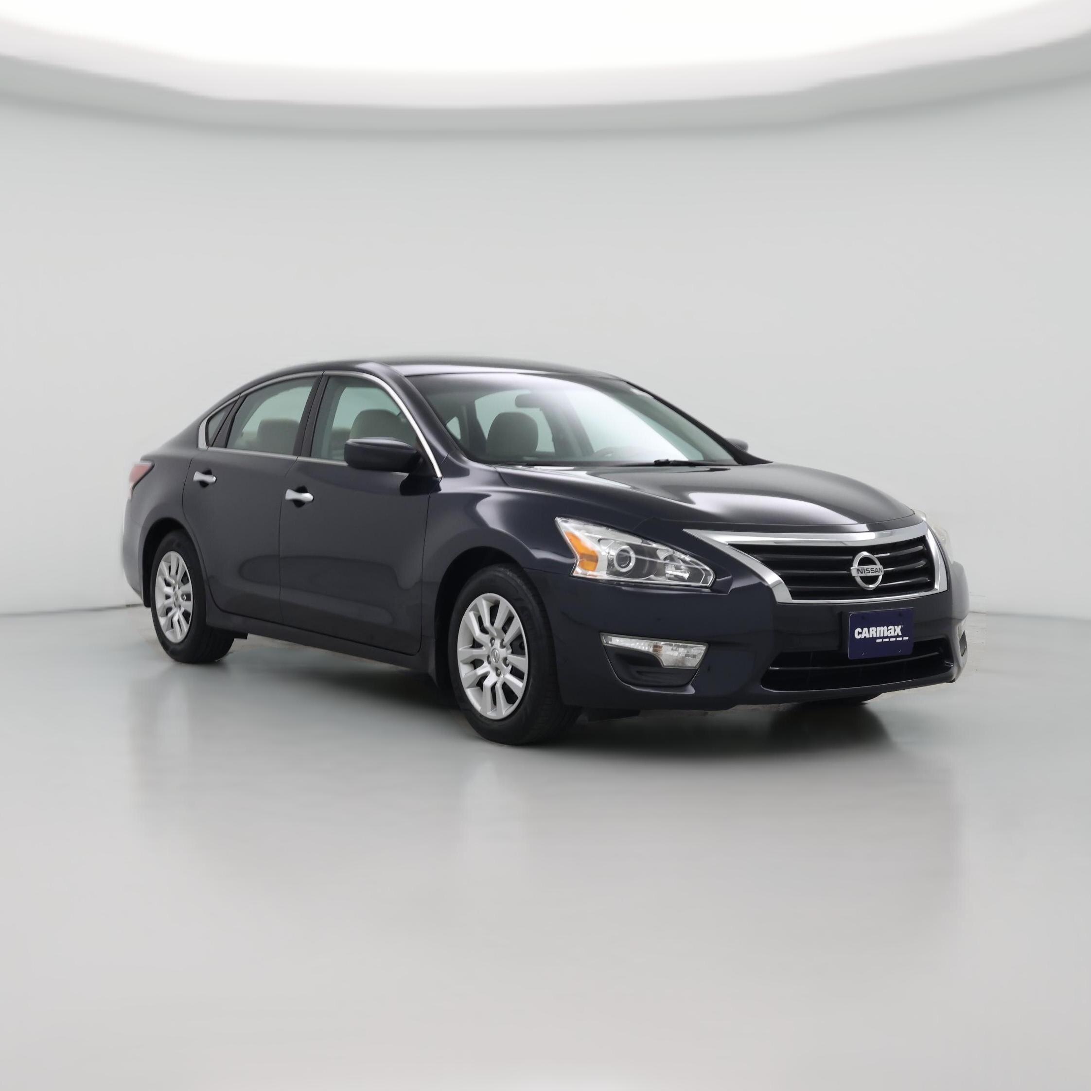 Thumbnail: 2015 Nissan Altima - 1