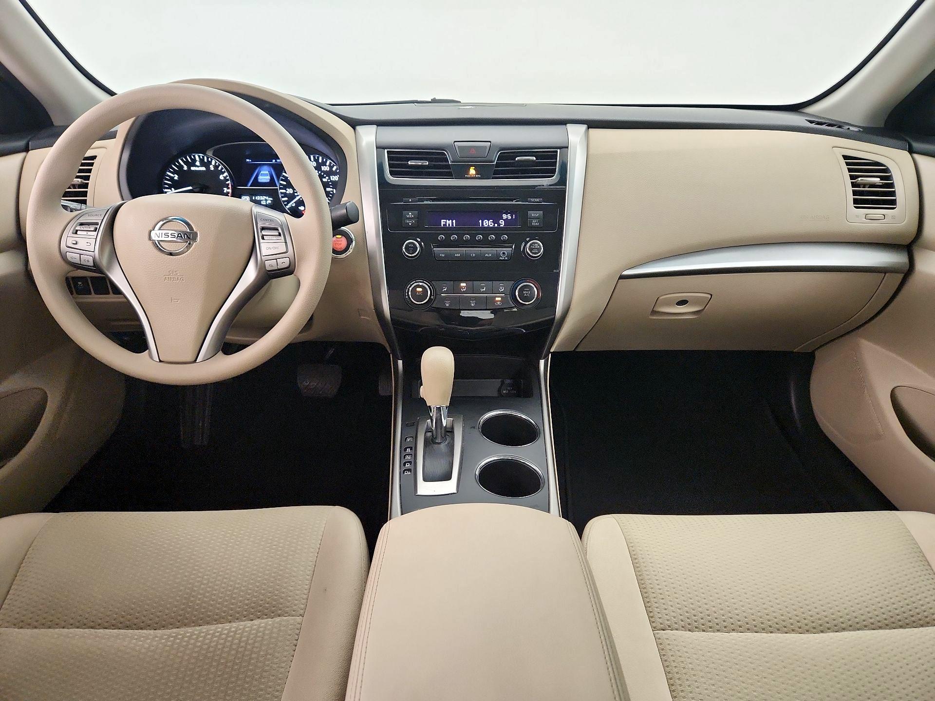 Thumbnail: 2015 Nissan Altima - 9