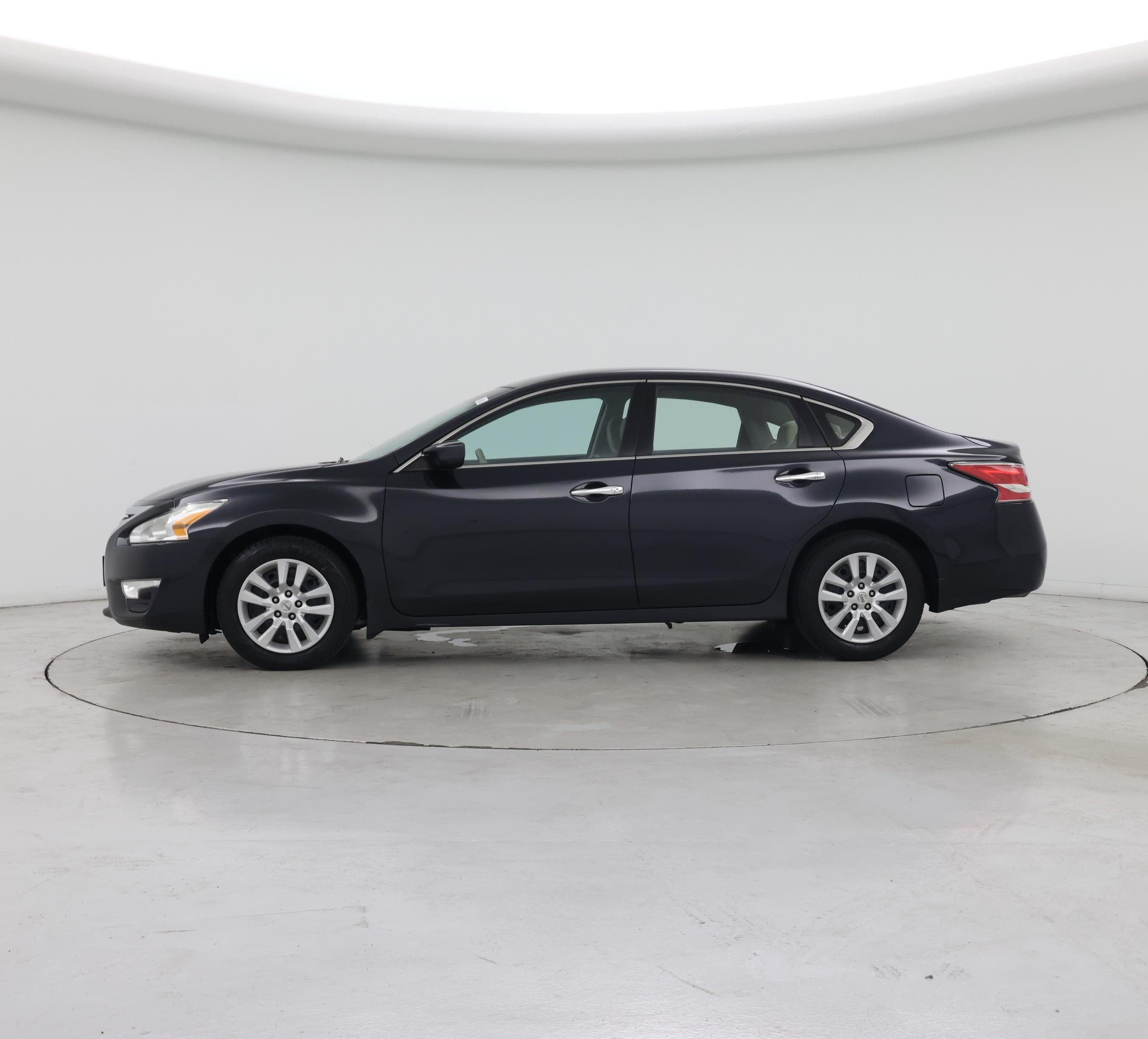 Thumbnail: 2015 Nissan Altima - 3