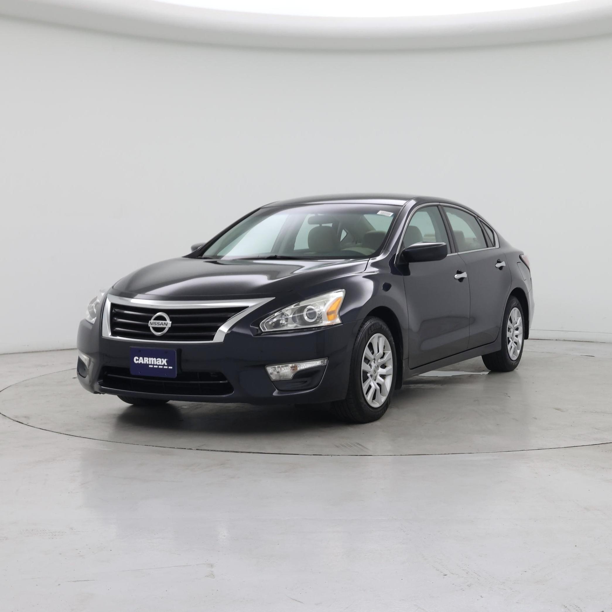 Thumbnail: 2015 Nissan Altima - 4