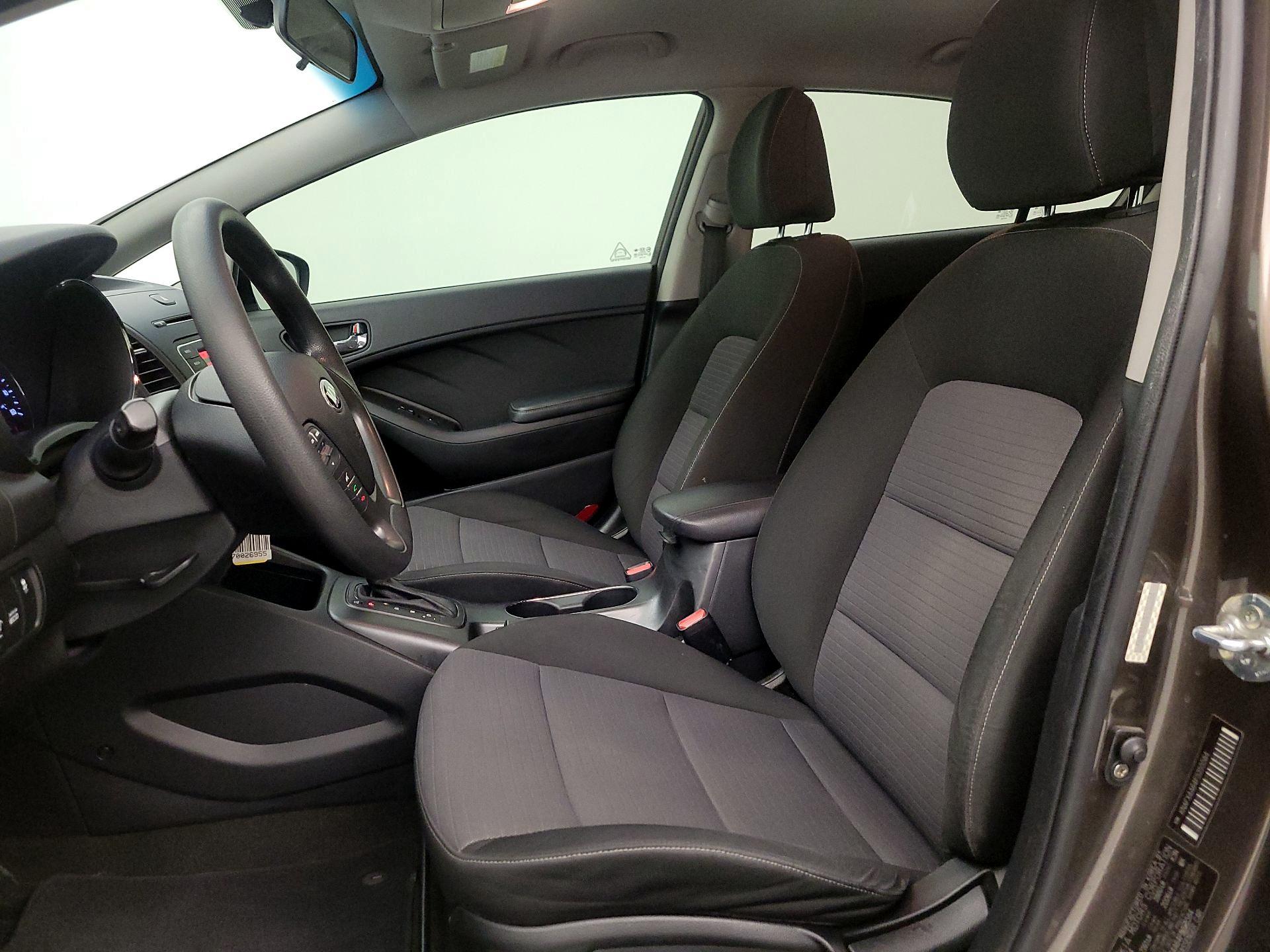 Thumbnail: 2015 Kia Forte - 11
