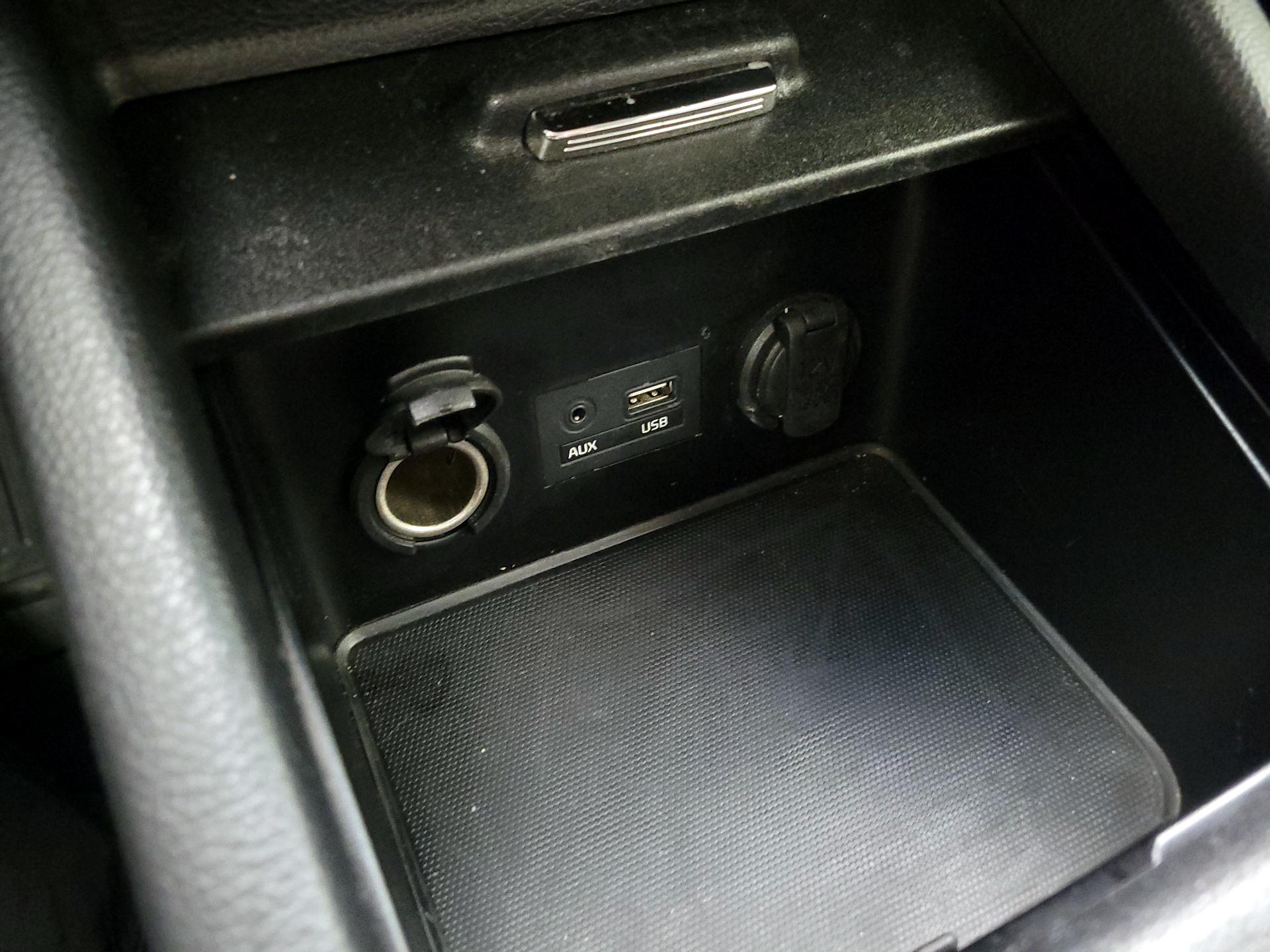 Thumbnail: 2015 Kia Forte - 17