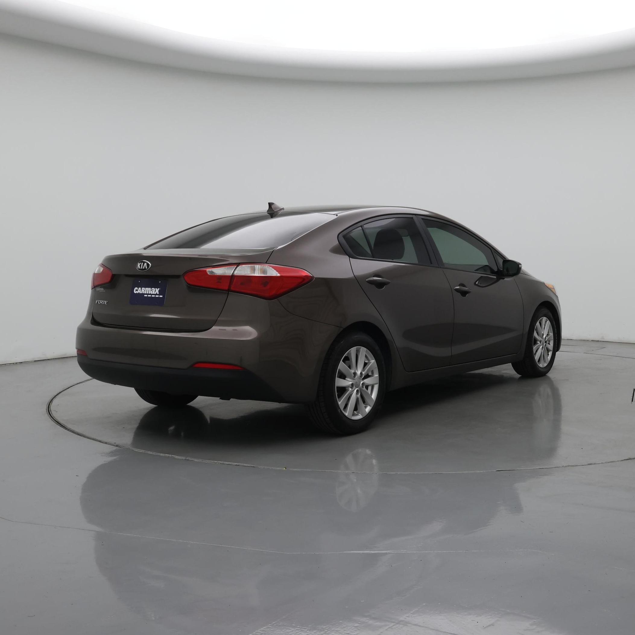 Thumbnail: 2015 Kia Forte - 8