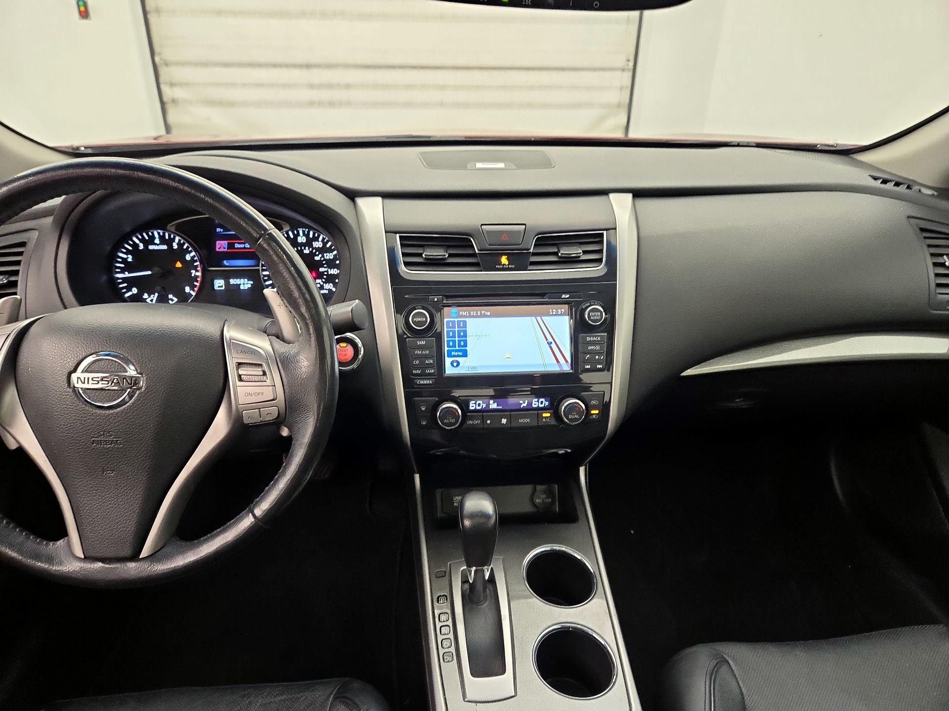 Thumbnail: 2015 Nissan Altima - 9