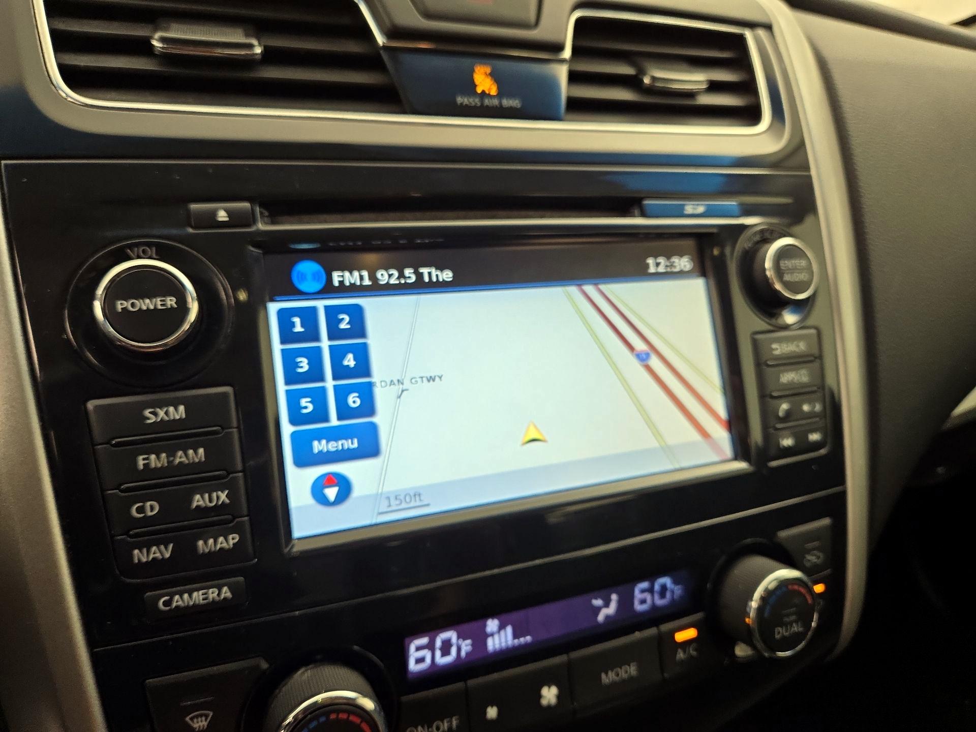 Thumbnail: 2015 Nissan Altima - 14