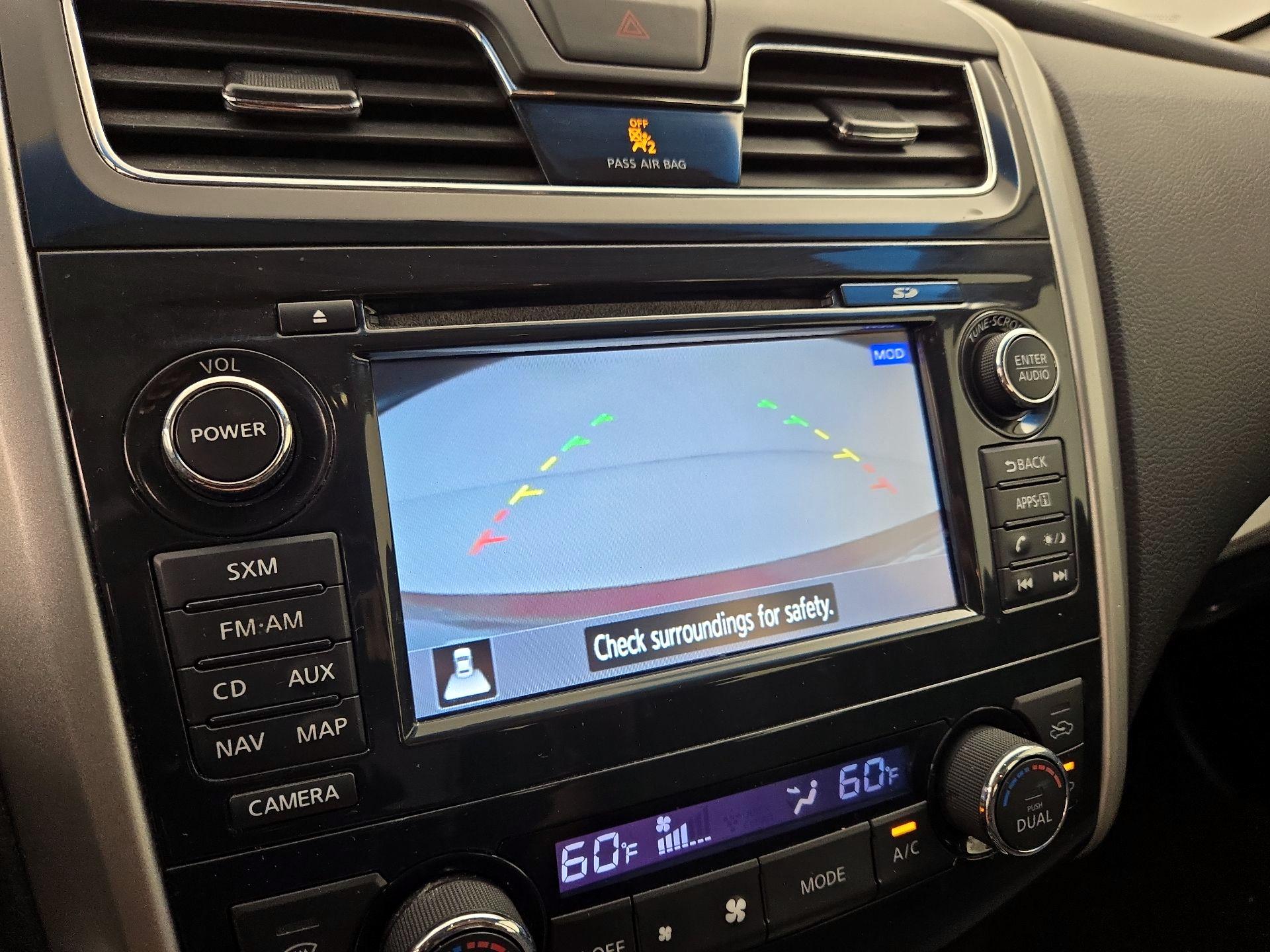 Thumbnail: 2015 Nissan Altima - 15