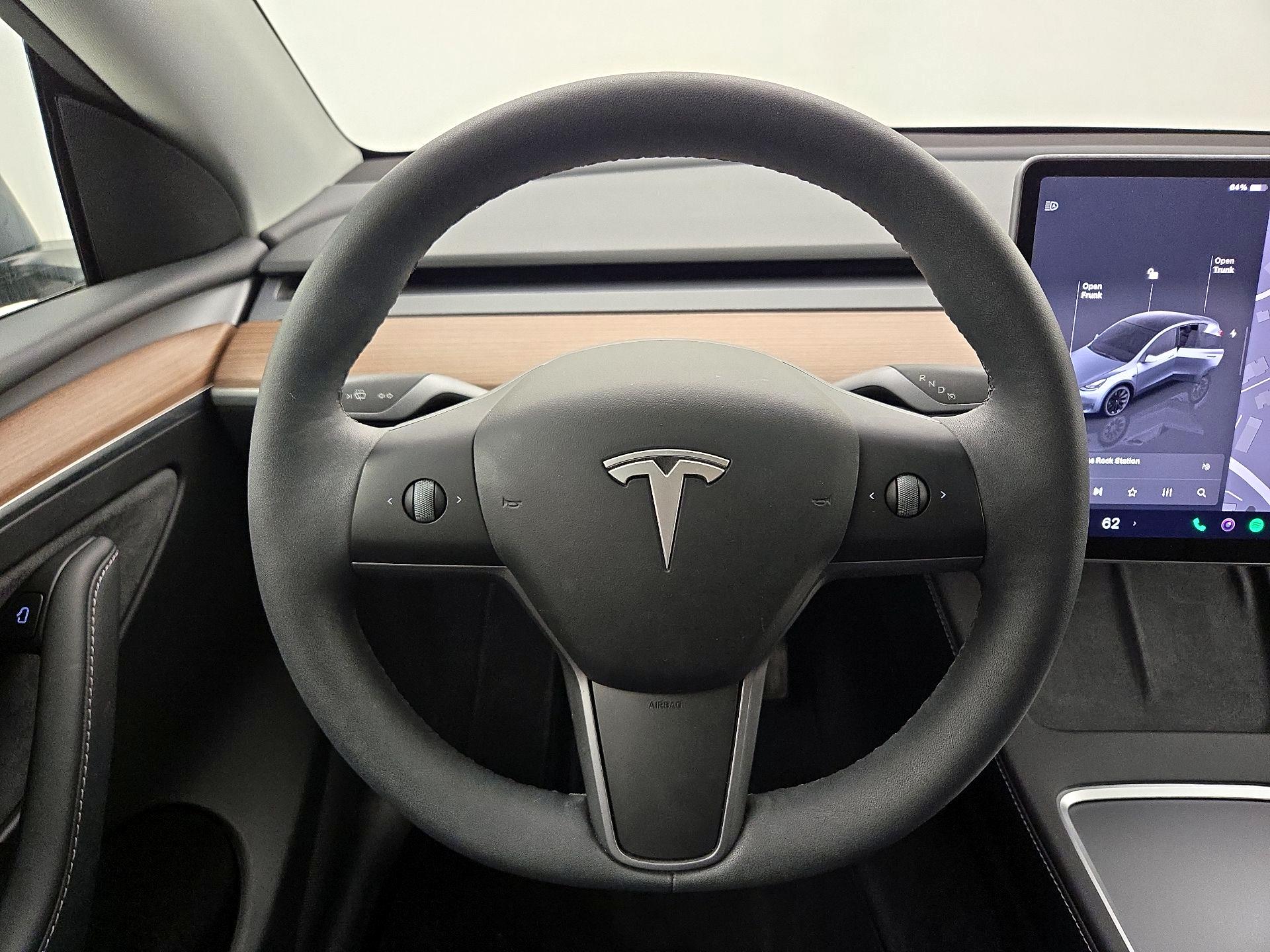 Thumbnail: 2024 Tesla Model Y - 10