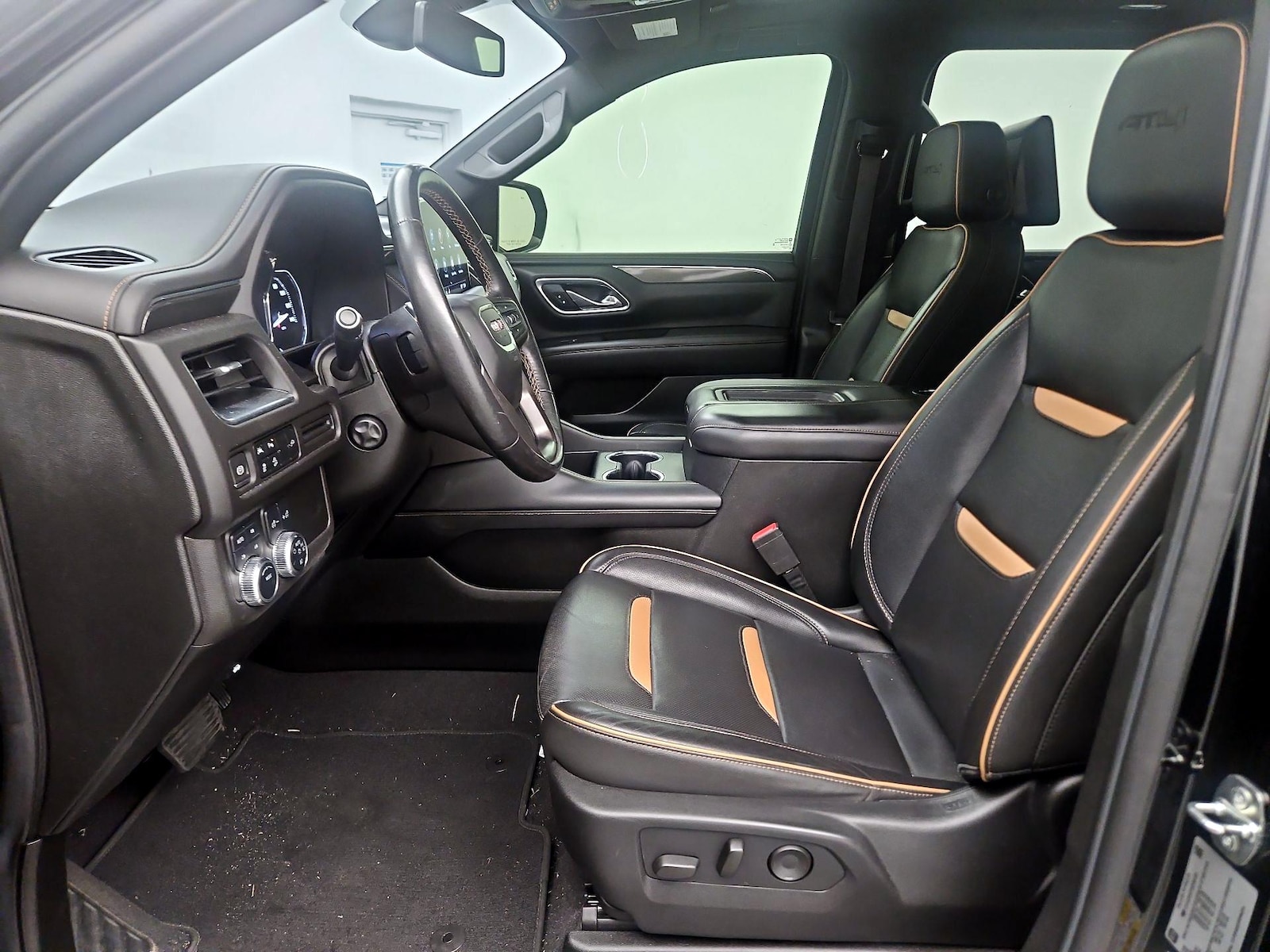 2021 GMC Yukon AT4 - Photo 10