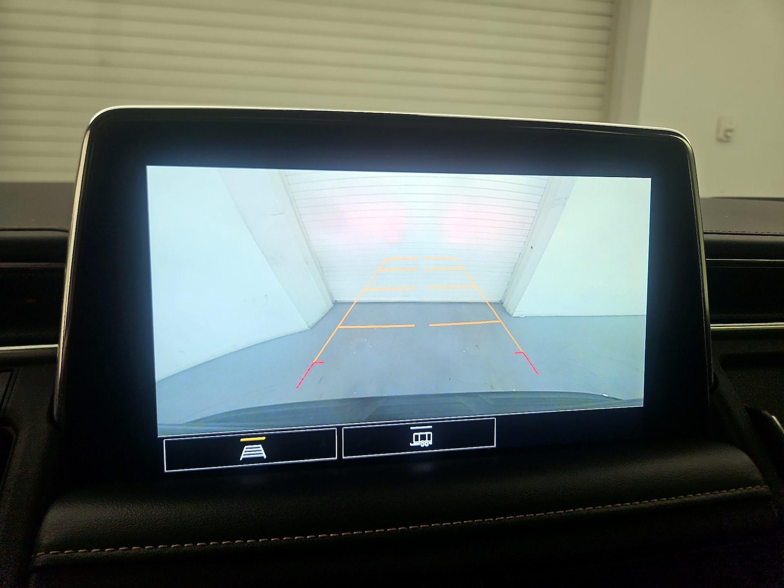 2021 GMC Yukon AT4 - Photo 13