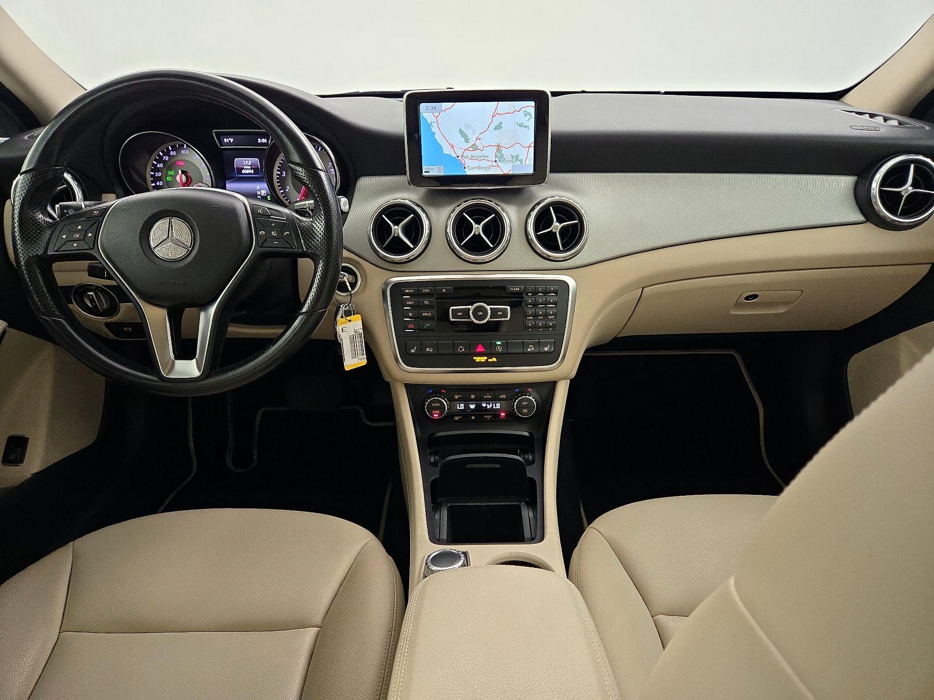 Thumbnail: 2015 Mercedes-Benz GLA - 9