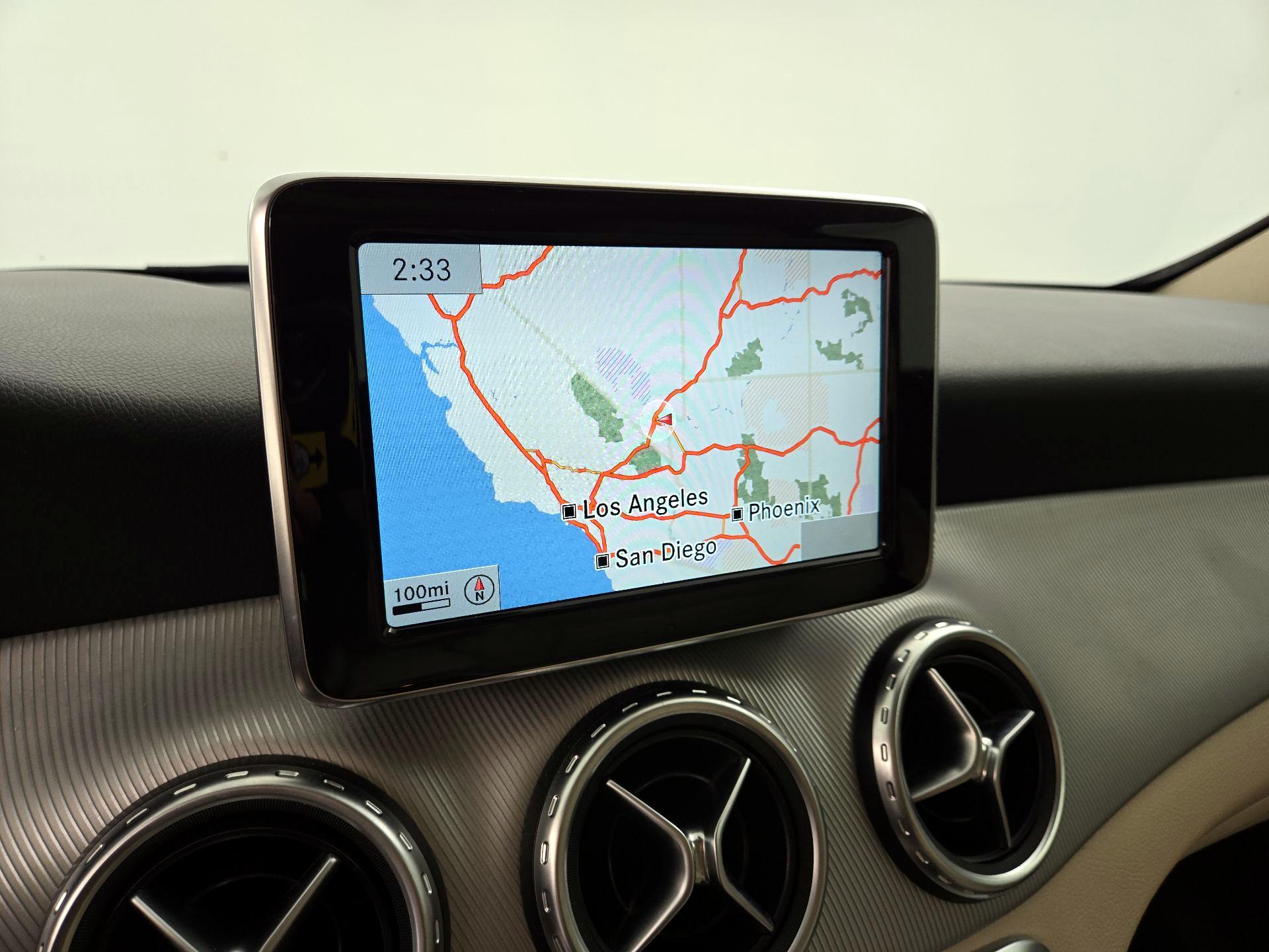 Thumbnail: 2015 Mercedes-Benz GLA - 14