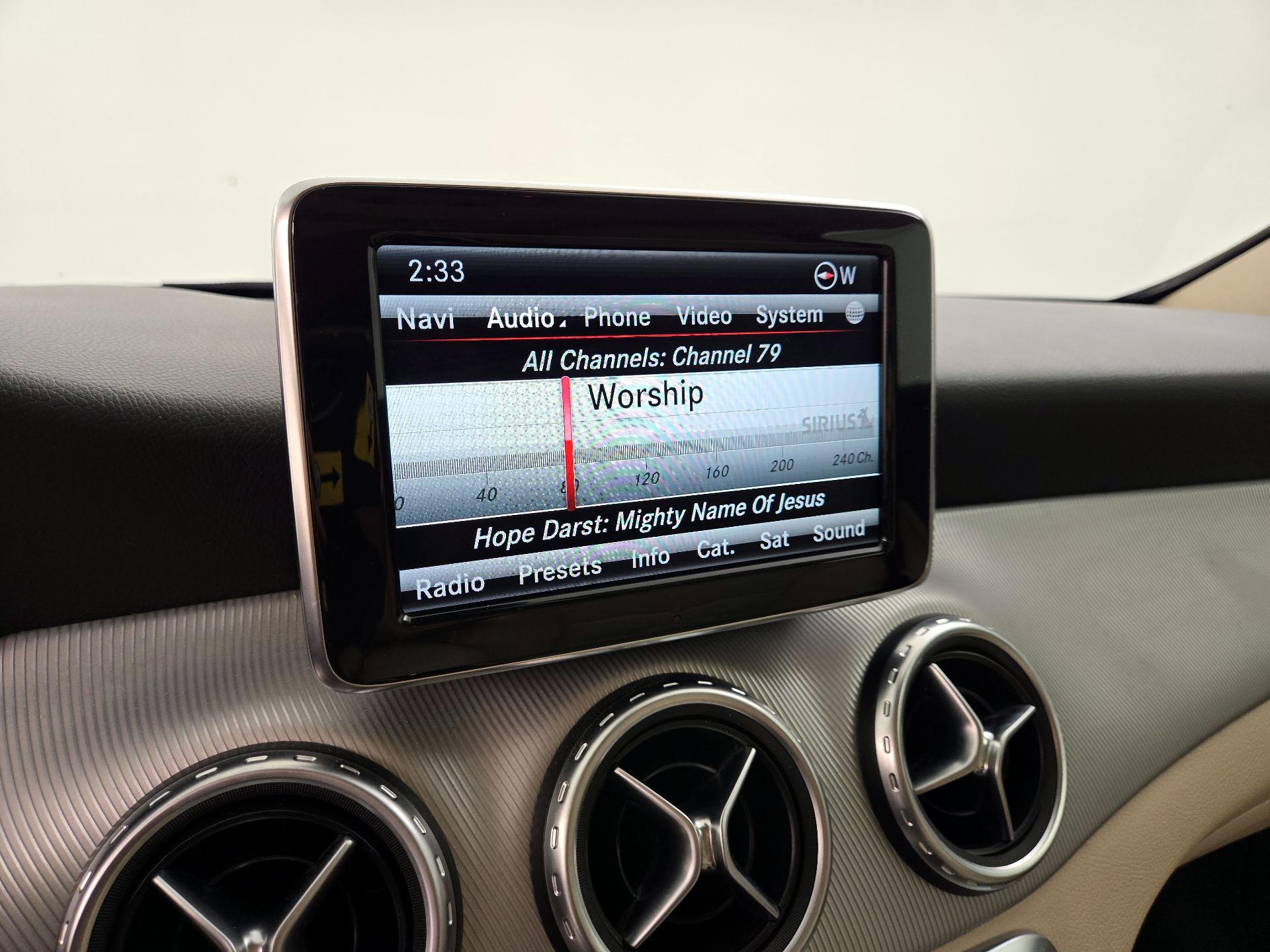 Thumbnail: 2015 Mercedes-Benz GLA - 16