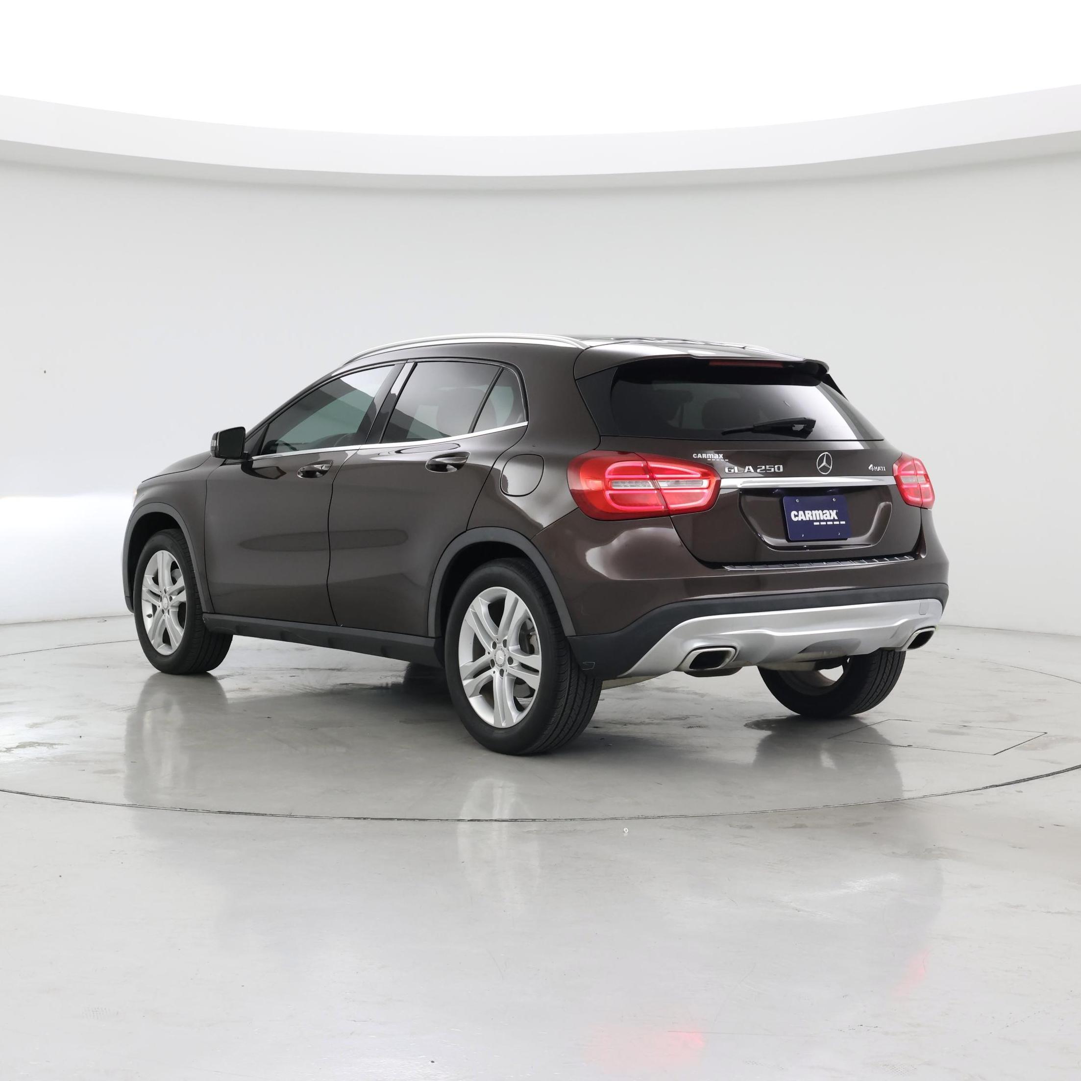 Thumbnail: 2015 Mercedes-Benz GLA - 2