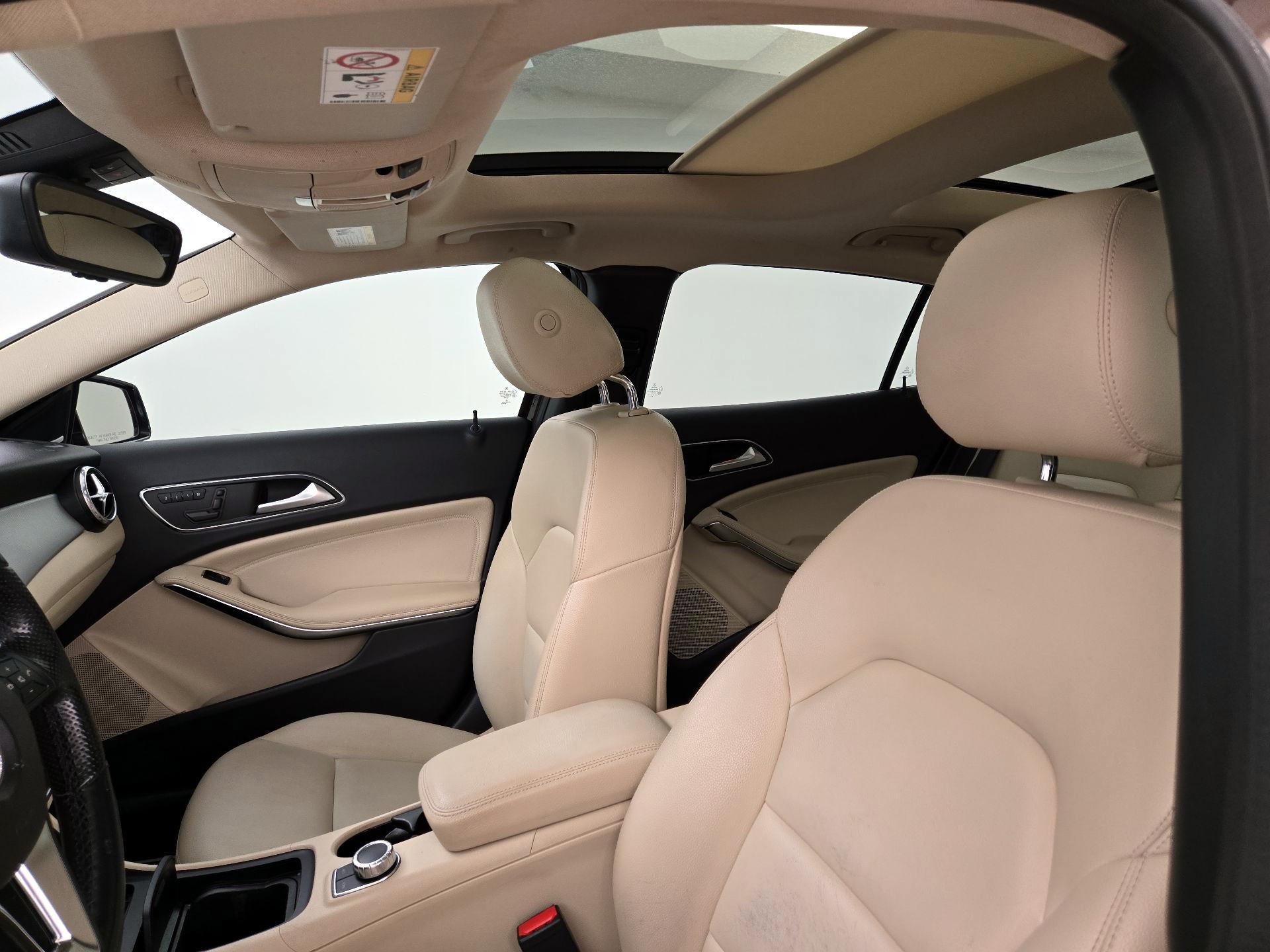 Thumbnail: 2015 Mercedes-Benz GLA - 20