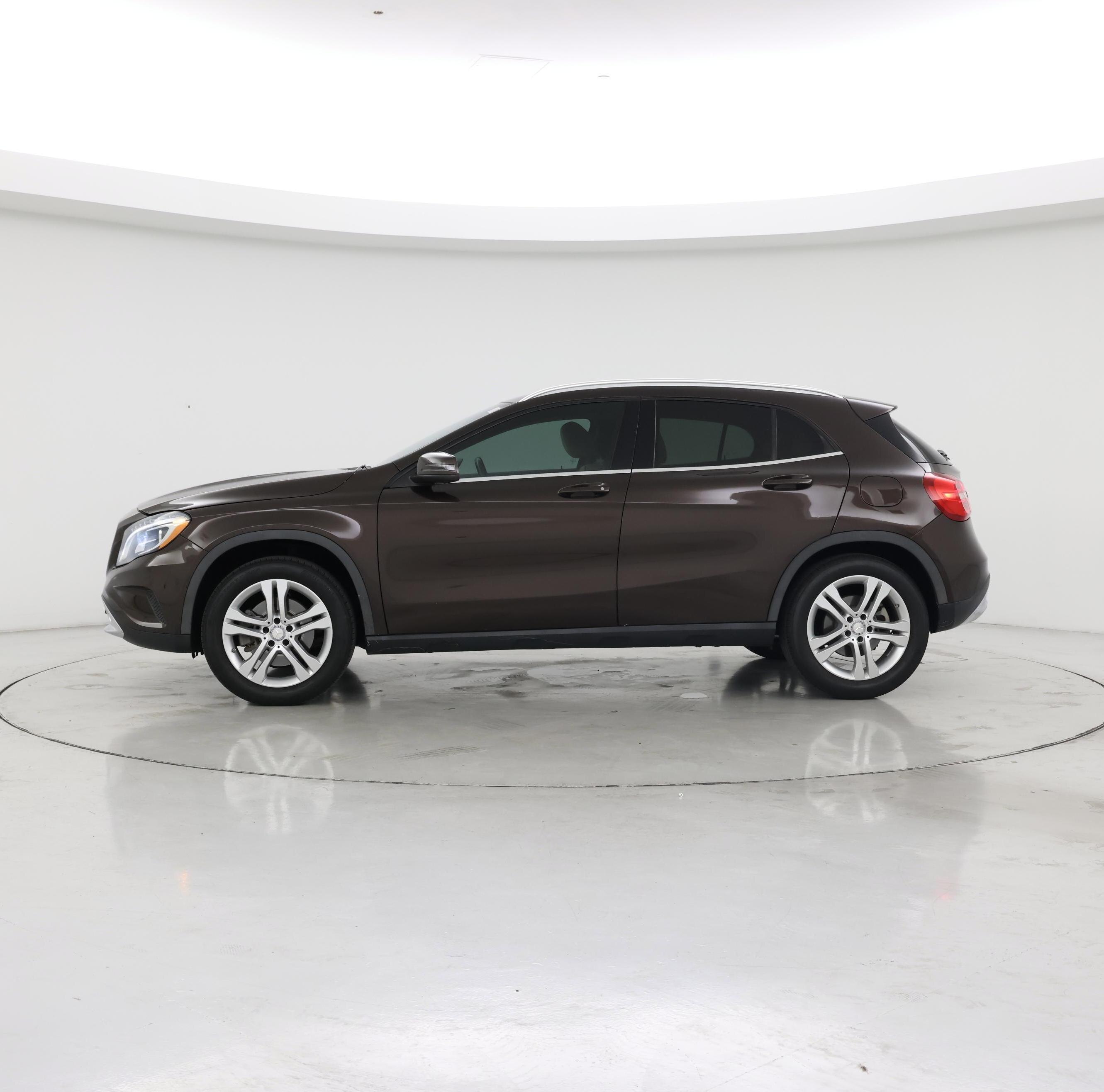 Thumbnail: 2015 Mercedes-Benz GLA - 3