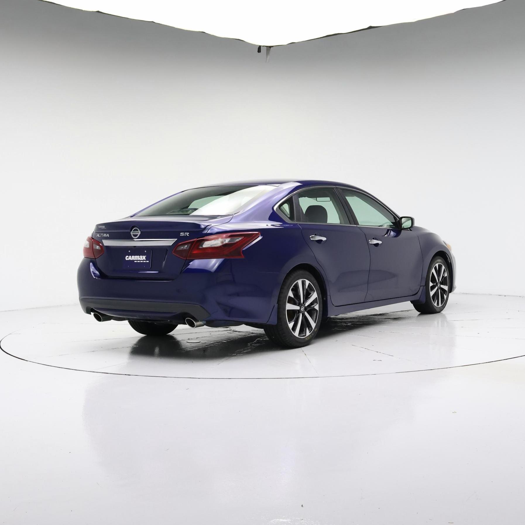 Thumbnail: 2018 Nissan Altima - 8